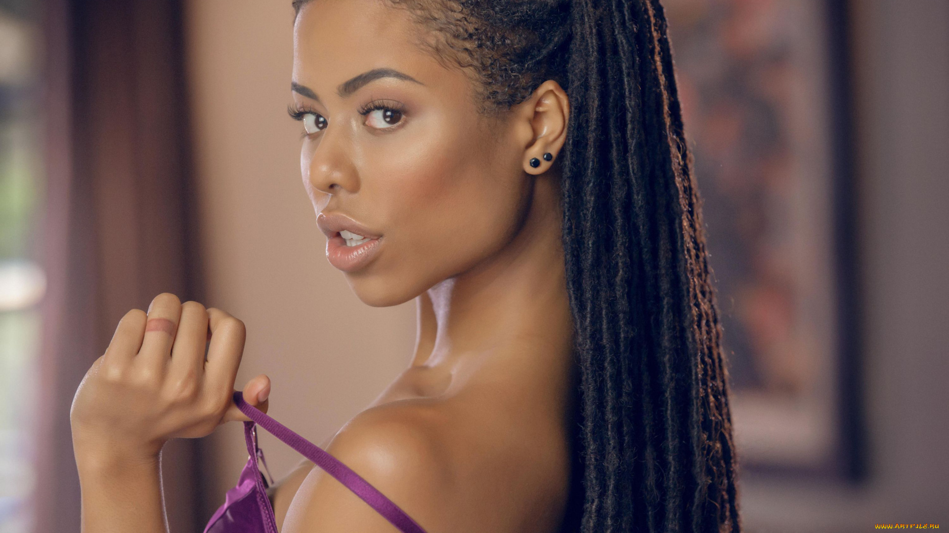 kira, noir, девушки, kira, noir, макияж, портрет, лицо, девушка, модель, мулатка, брюнетка, актриса, стройная, сексуальная, взгляд, фигура, флирт, темнокожая, чернокожая, причёска