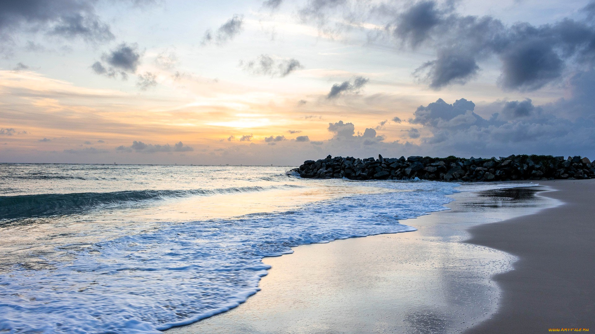 природа, побережье, небо, облака, море, камни, берег, пляж