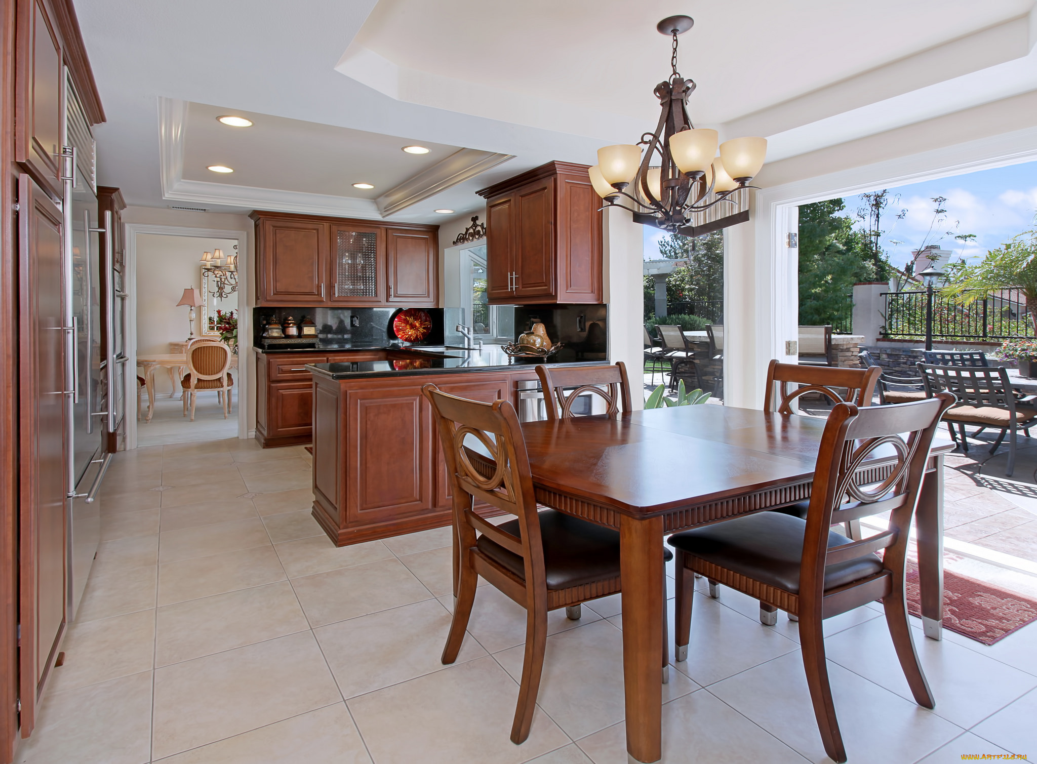 интерьер, кухня, цветы, люстры, стиль