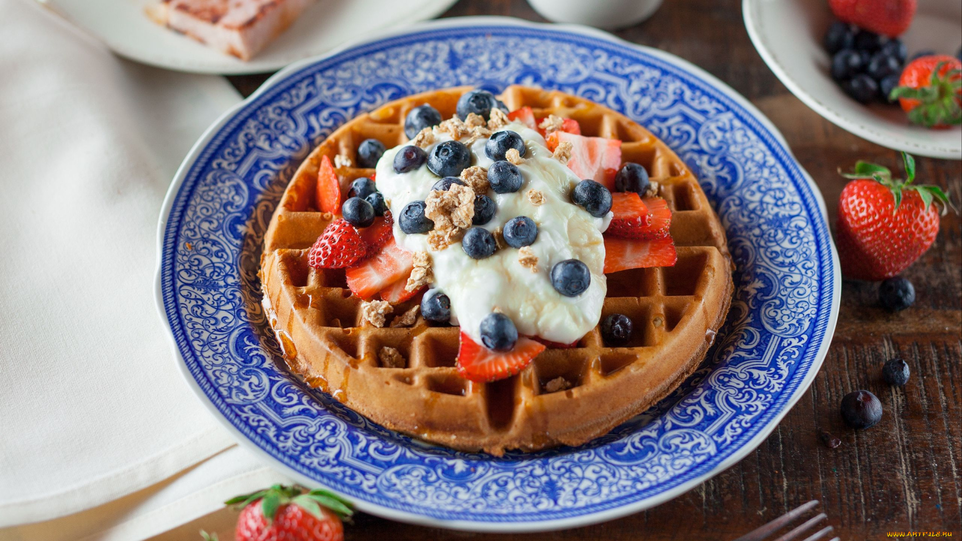 еда, блины, , оладьи, ягоды, вафли, клубника, черника, десерт