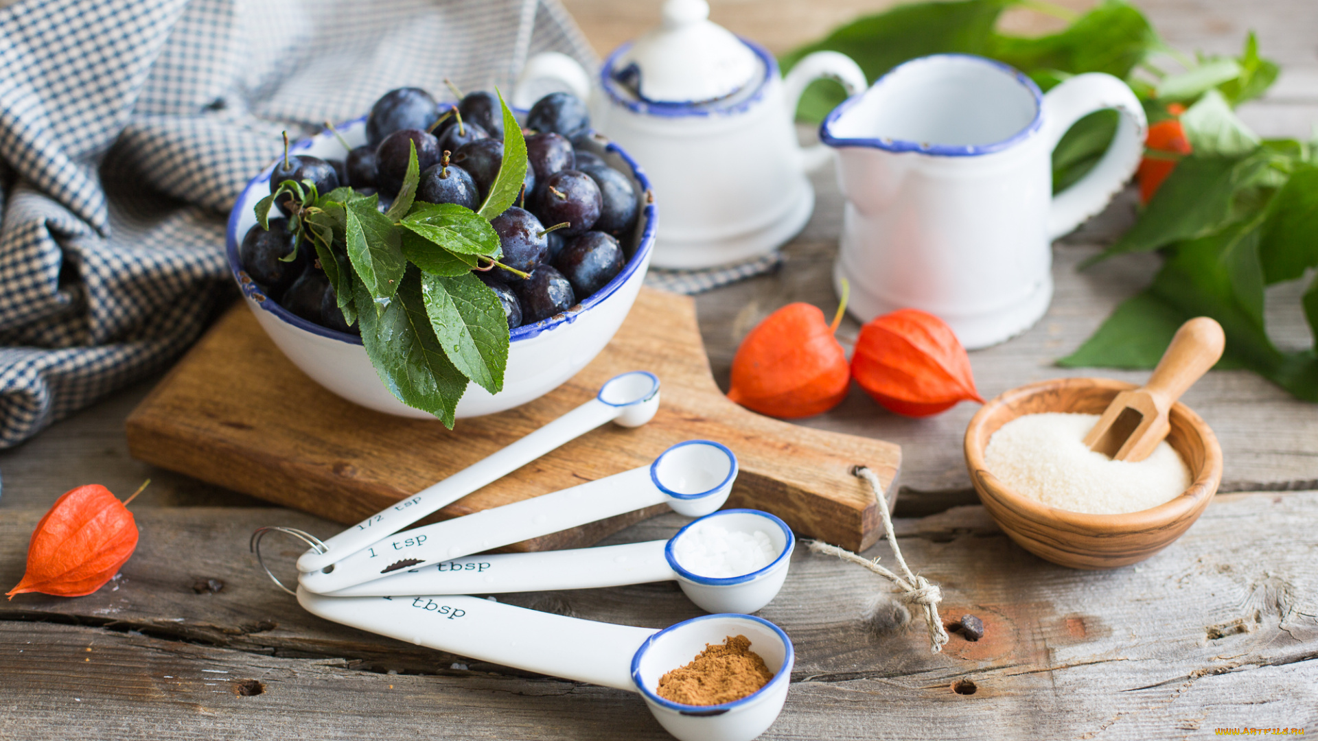 еда, персики, сливы, абрикосы, физалис, сахар, посуда