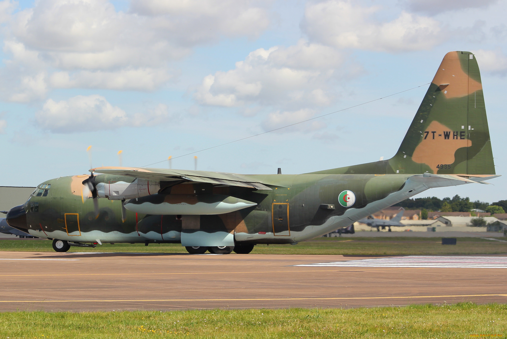 lockheed, c130h, algerian, air, force, авиация, военно-транспортные, самолёты, самолет, полоса, аэродром