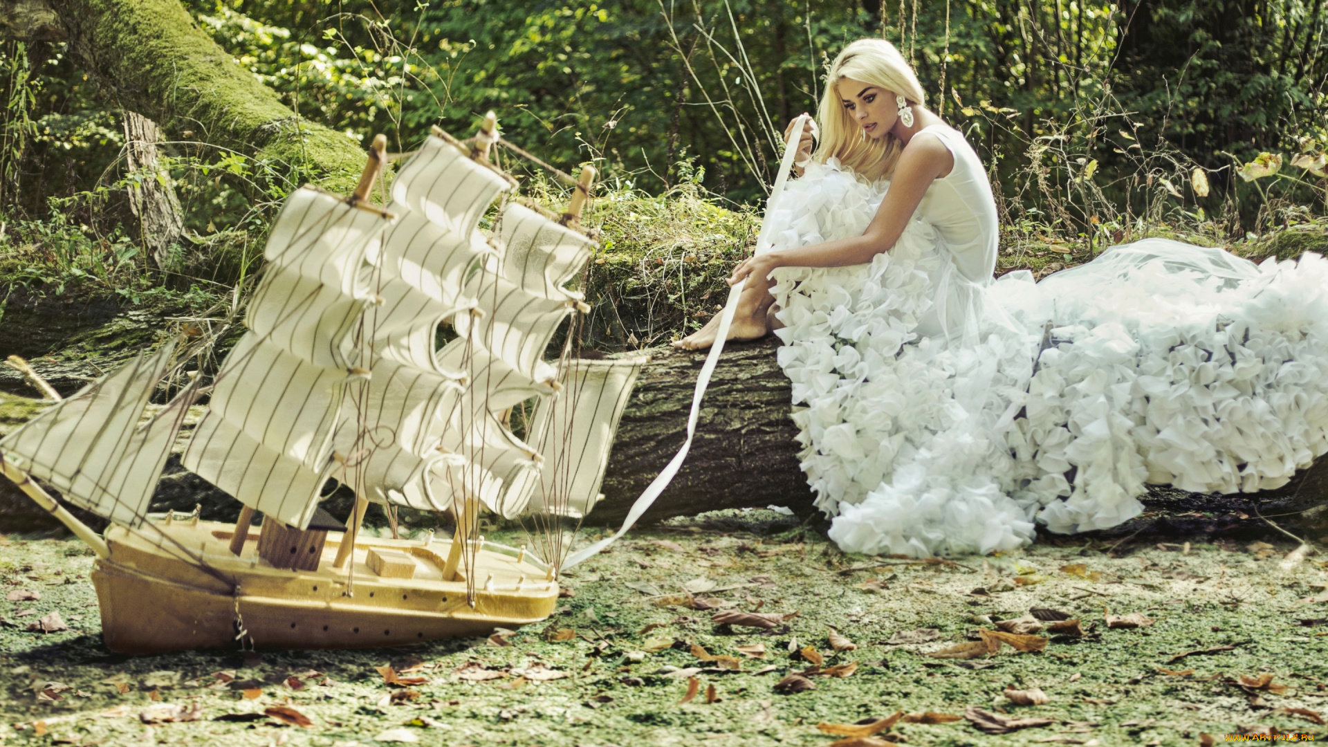 девушки, -unsort, , блондинки, бревно, болото, парусник, кораблик, платье, настроение, модель