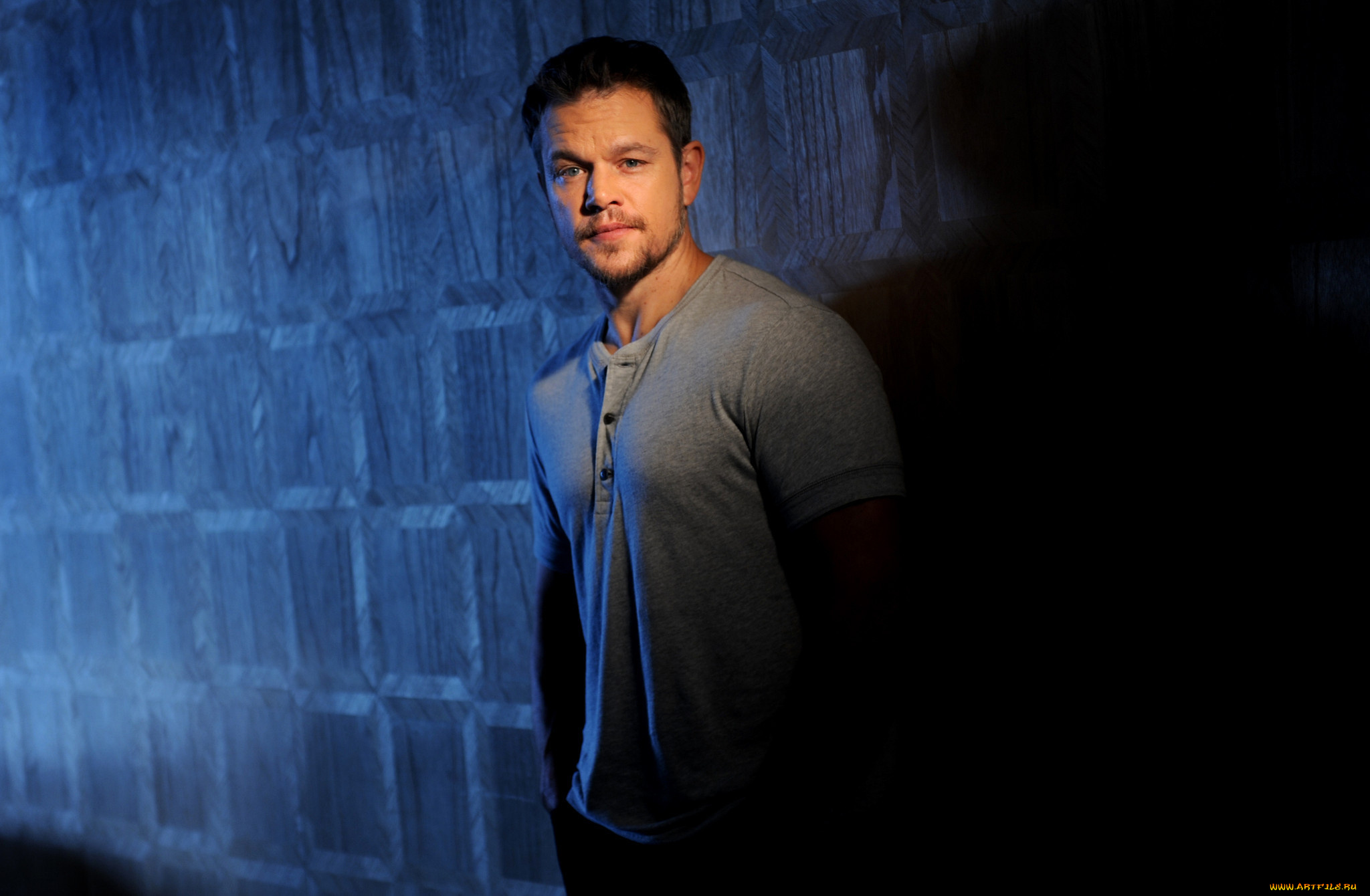 matt, damon, мужчины, актер, освещение, полумрак, тень, фотосессия, футболка