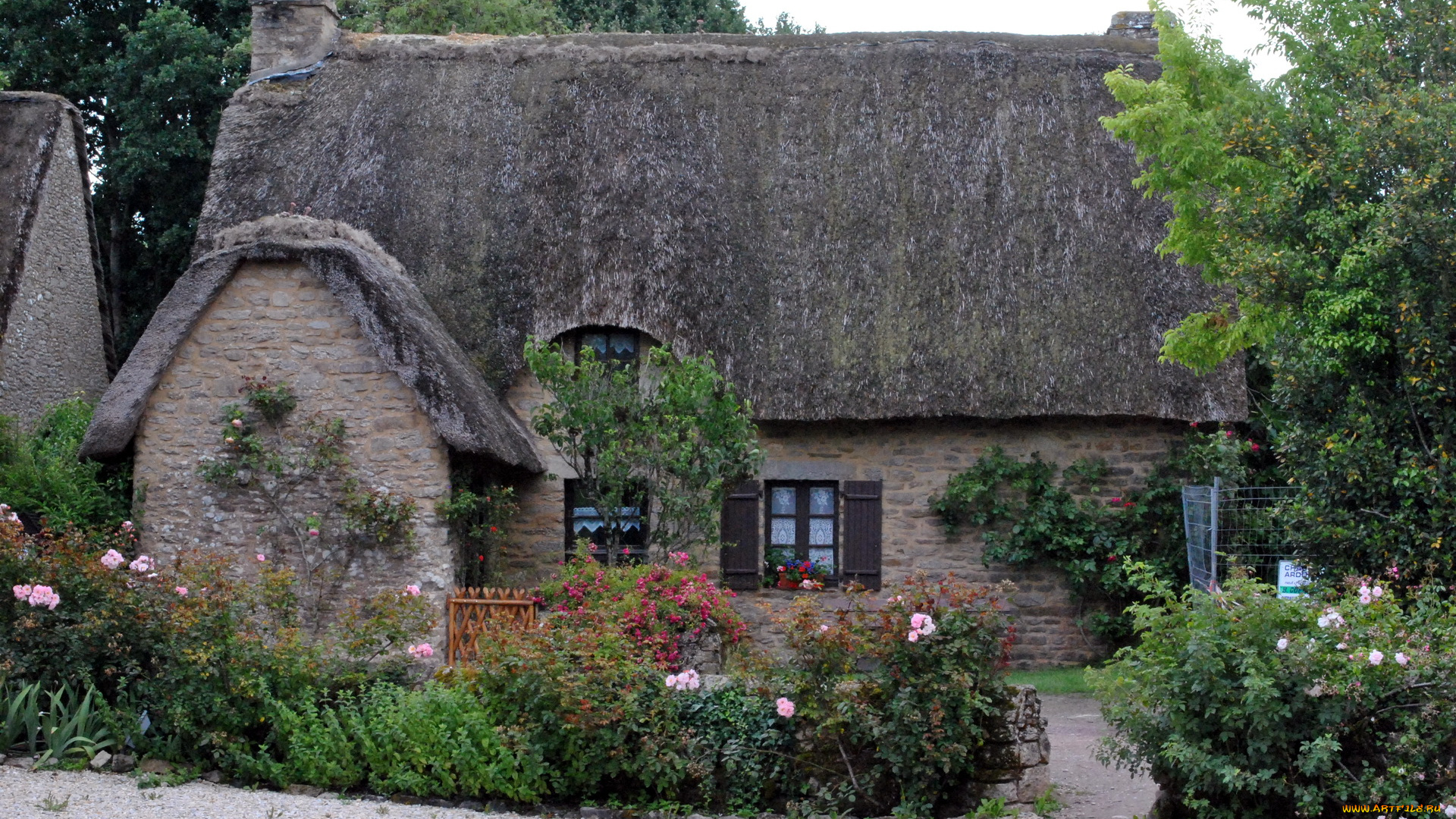 village, kerhinet, франция, города, здания, дома, дом, цветы