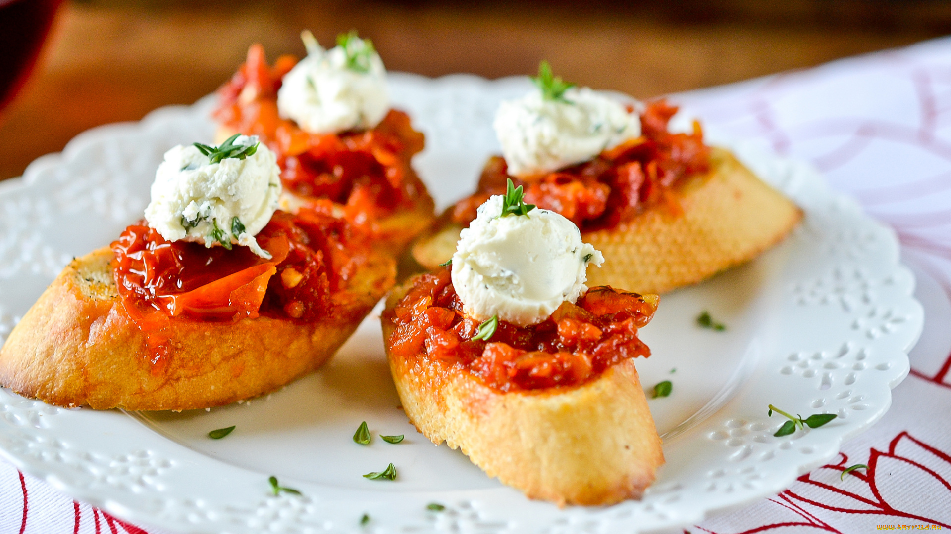 crostini, with, sun, dried, tomato, jam, еда, салаты, закуски, кростини
