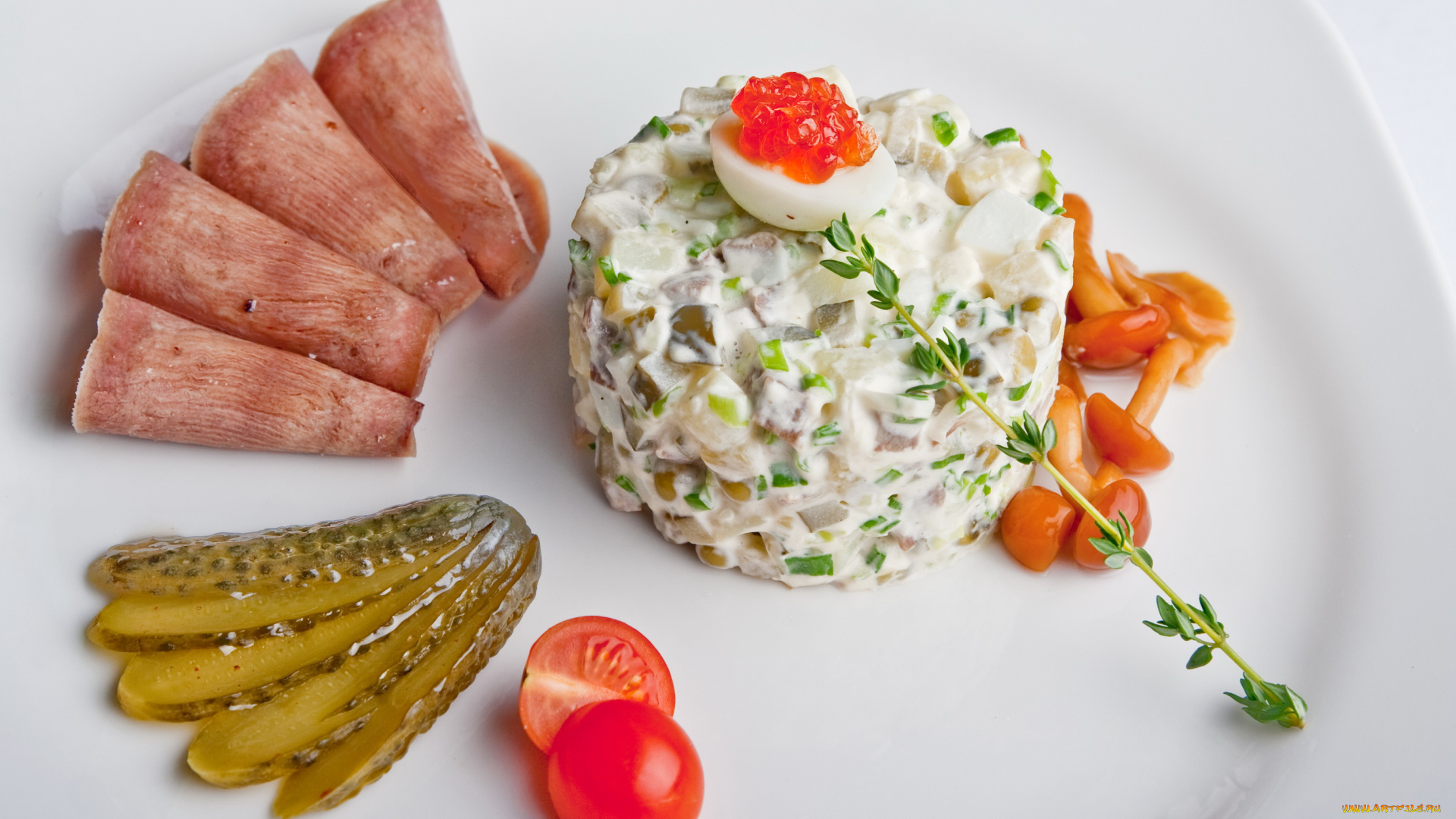 еда, салаты, закуски, оливье, огурец, помидоры, икра, яйцо