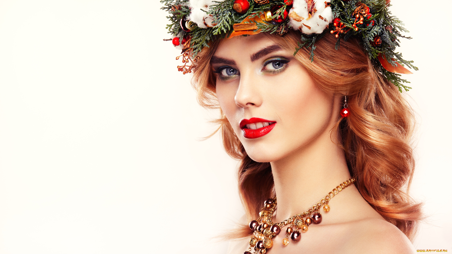 девушки, -unsort, , лица, , портреты, макияж, взгляд, венок, шишки, хвоя, украшение, девушка, лицо, прическа