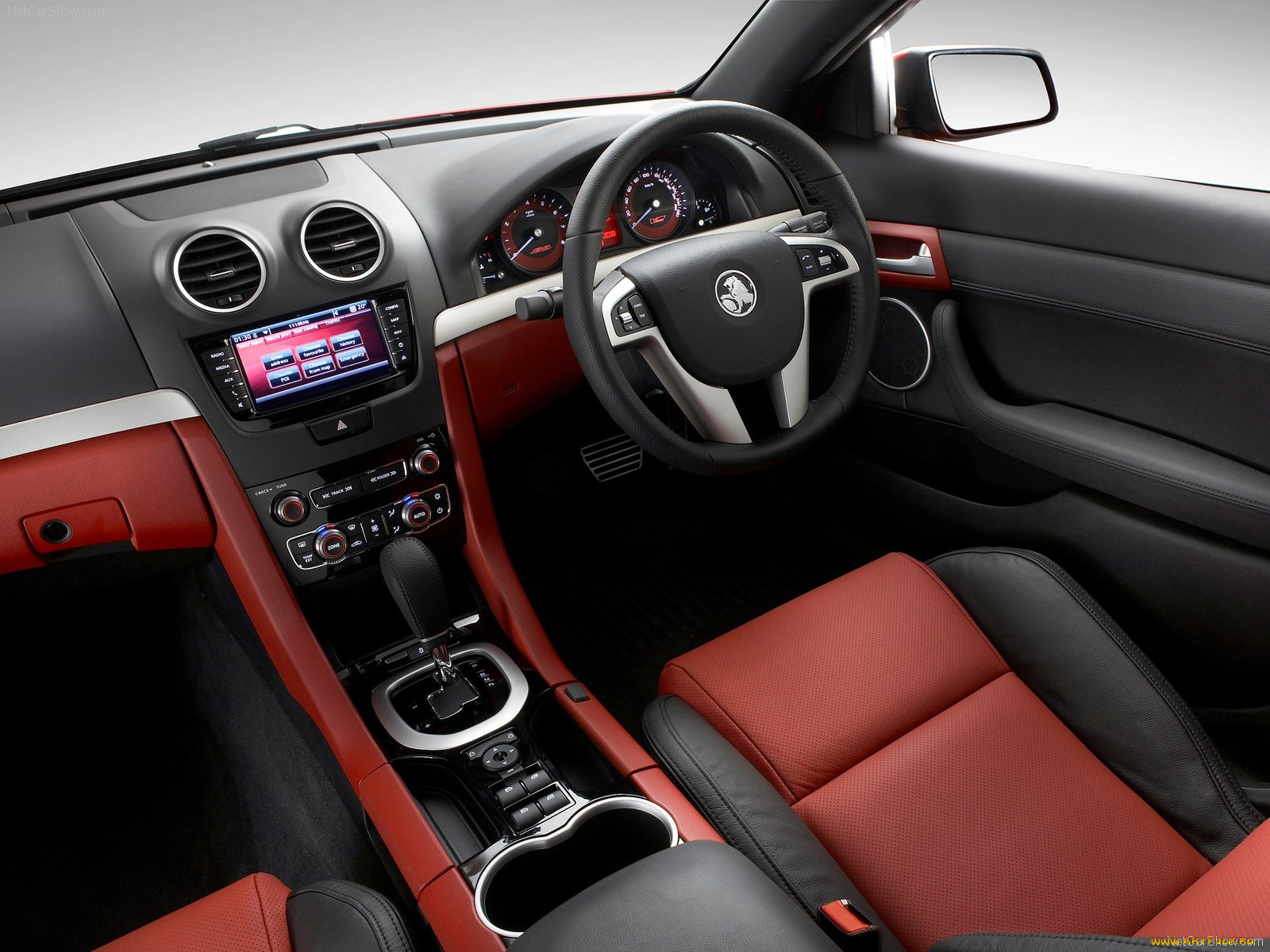 автомобили, интерьеры