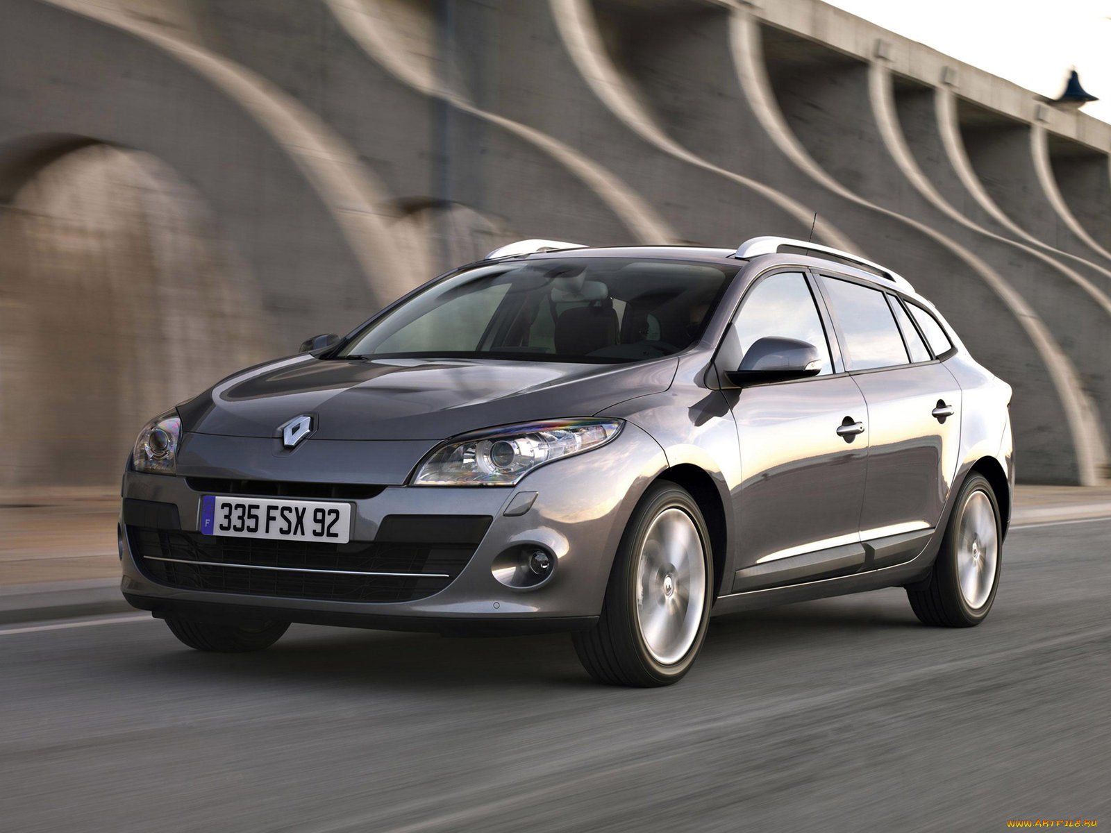автомобили, renault