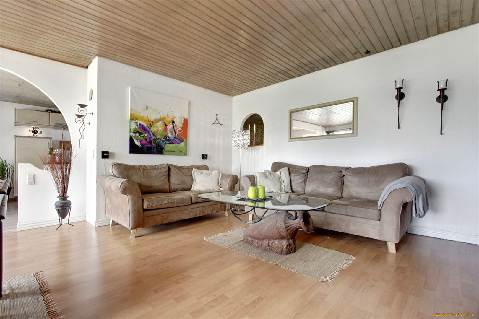 интерьер, гостиная, стол, диваны, картины