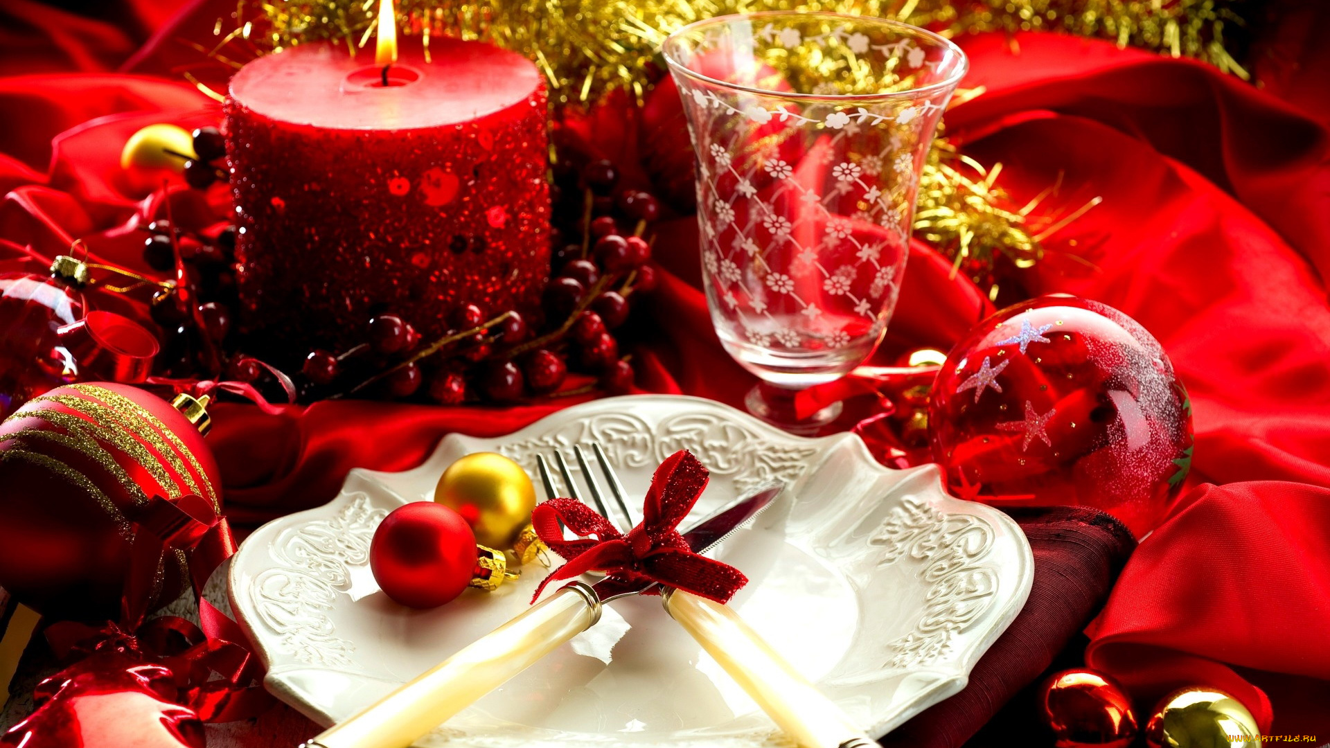 праздничные, сервировка, свеча, бокал, приборы, шарики