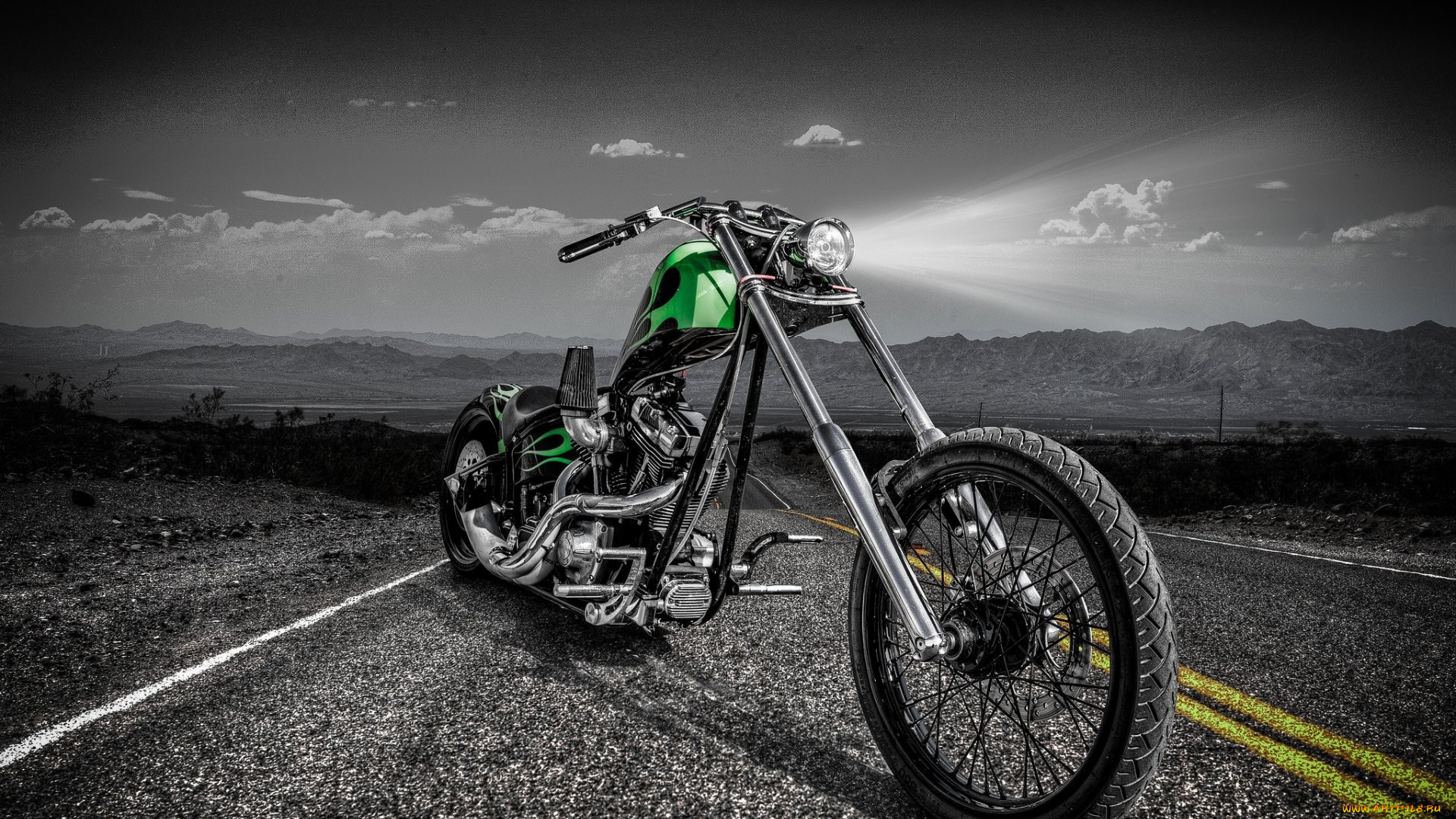 мотоциклы, customs, кастомизированный, тюнингованый, мотоцикл, крутой, байк, железный, конь, который, даёт, свободу, ветер, в, лицо, и, волосы, по, ветру