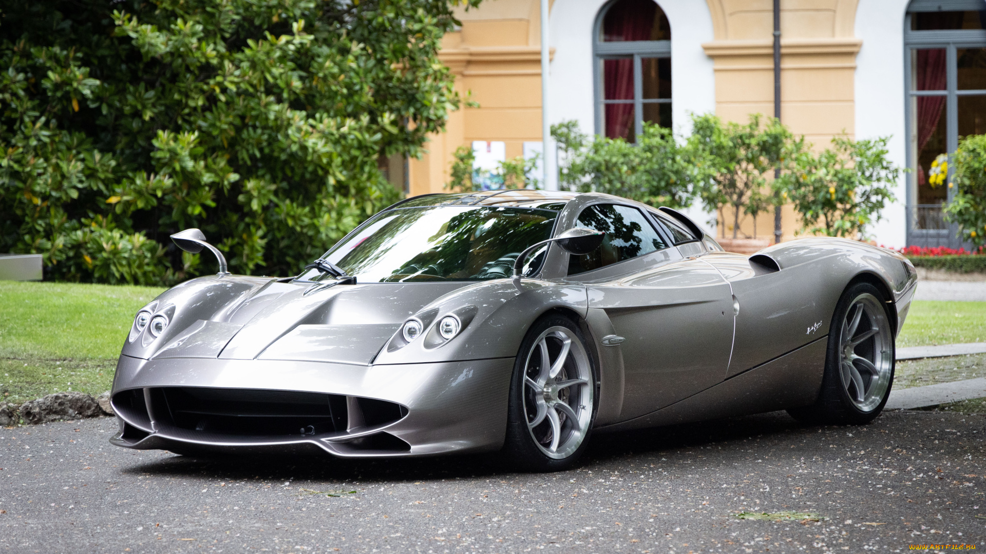 автомобили, pagani