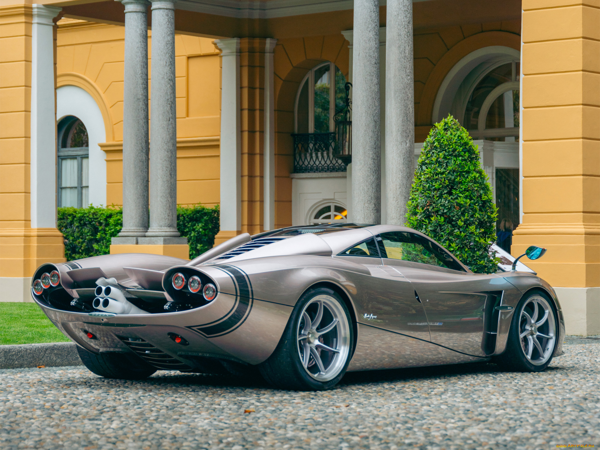 автомобили, pagani