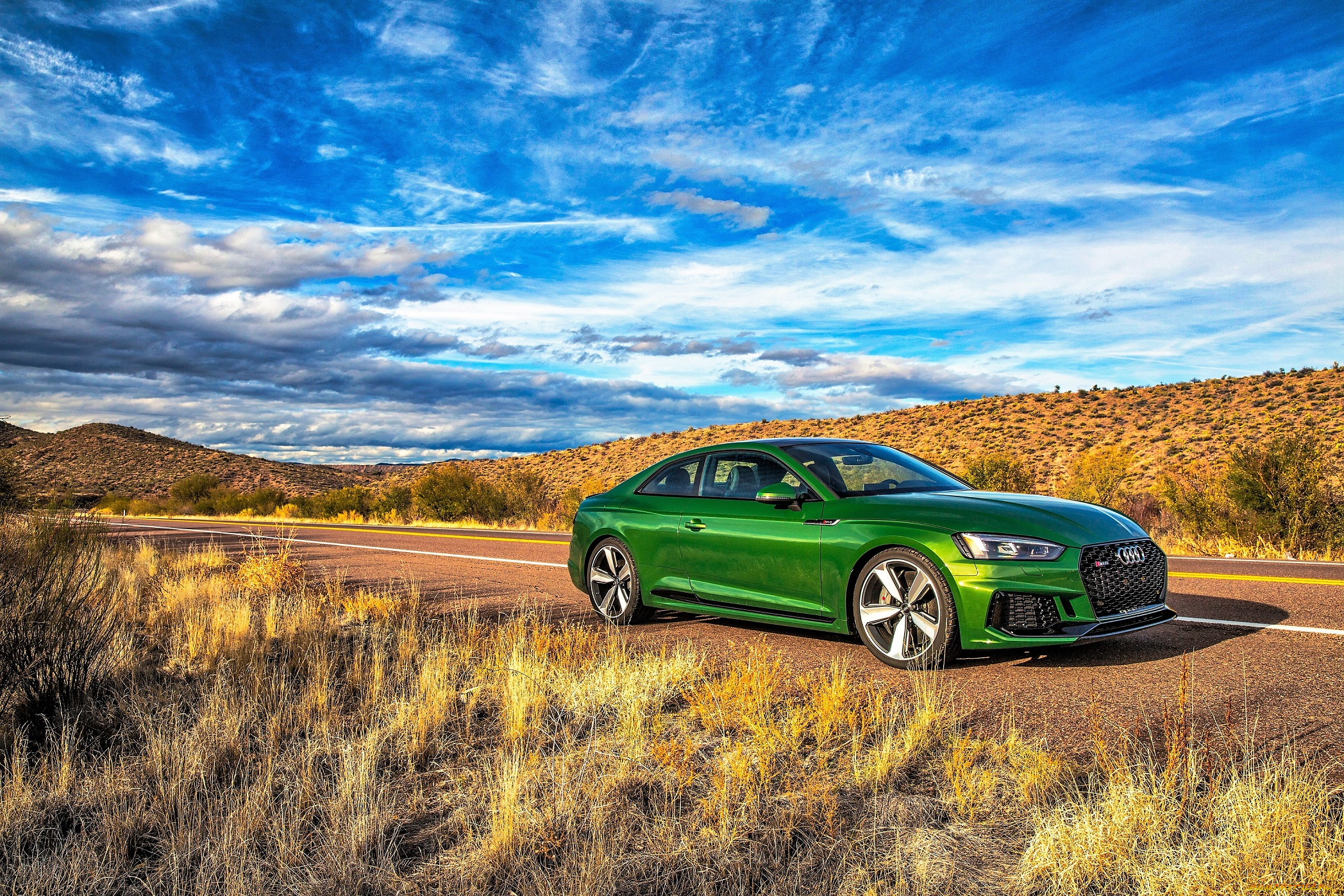 audi, rs5, автомобили, audi, зеленый, дорога, луга, горы, облака, небо