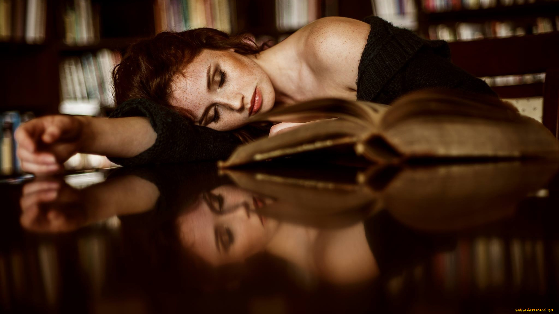 девушки, michalina, cysarz, модель, женщины, отражение, веснушки, лицо, в, помещении, книги, макияж, закрытые, глаза, полька