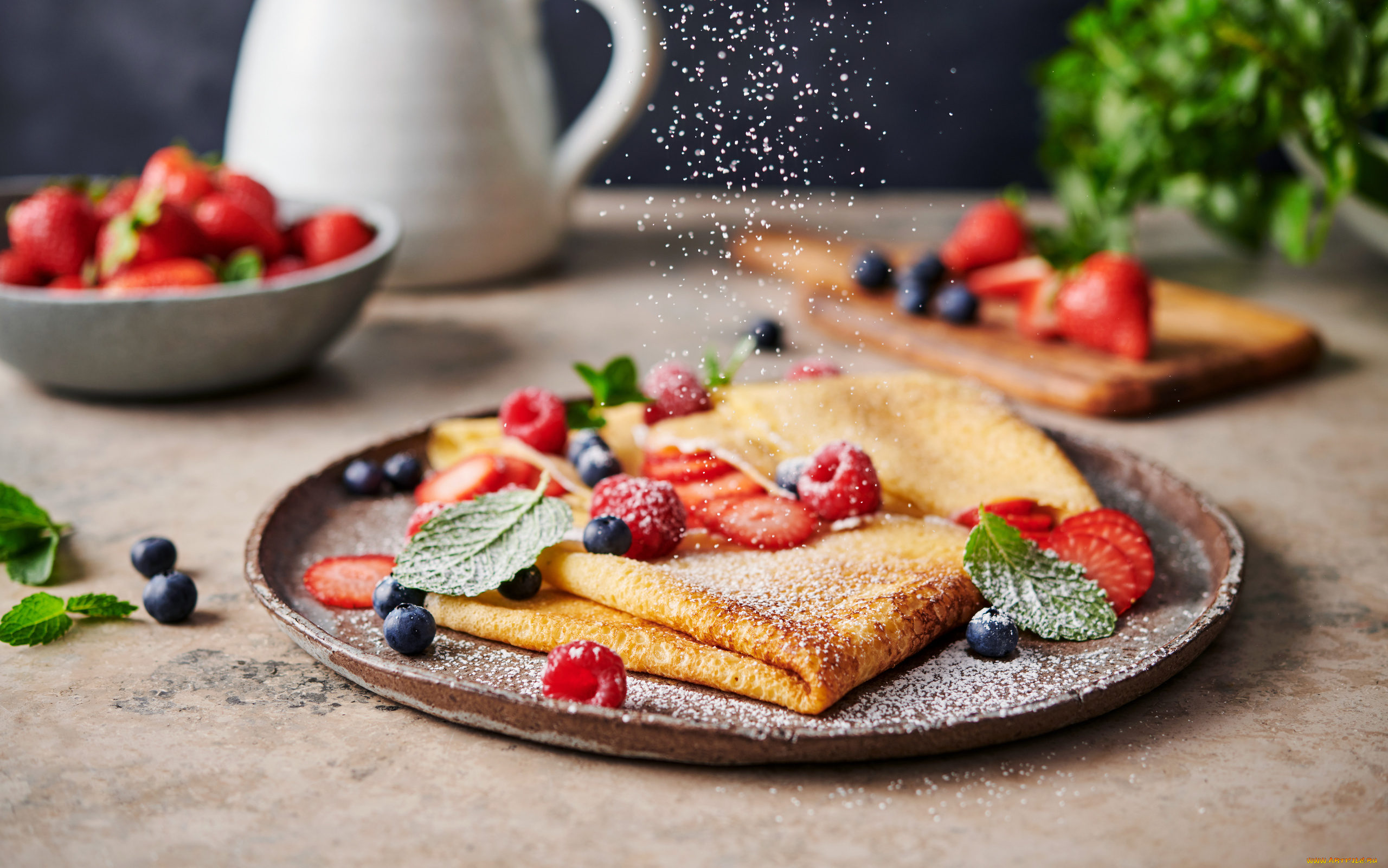 еда, блины, , оладьи, ягоды, клубника, сахарная, пудра, мята