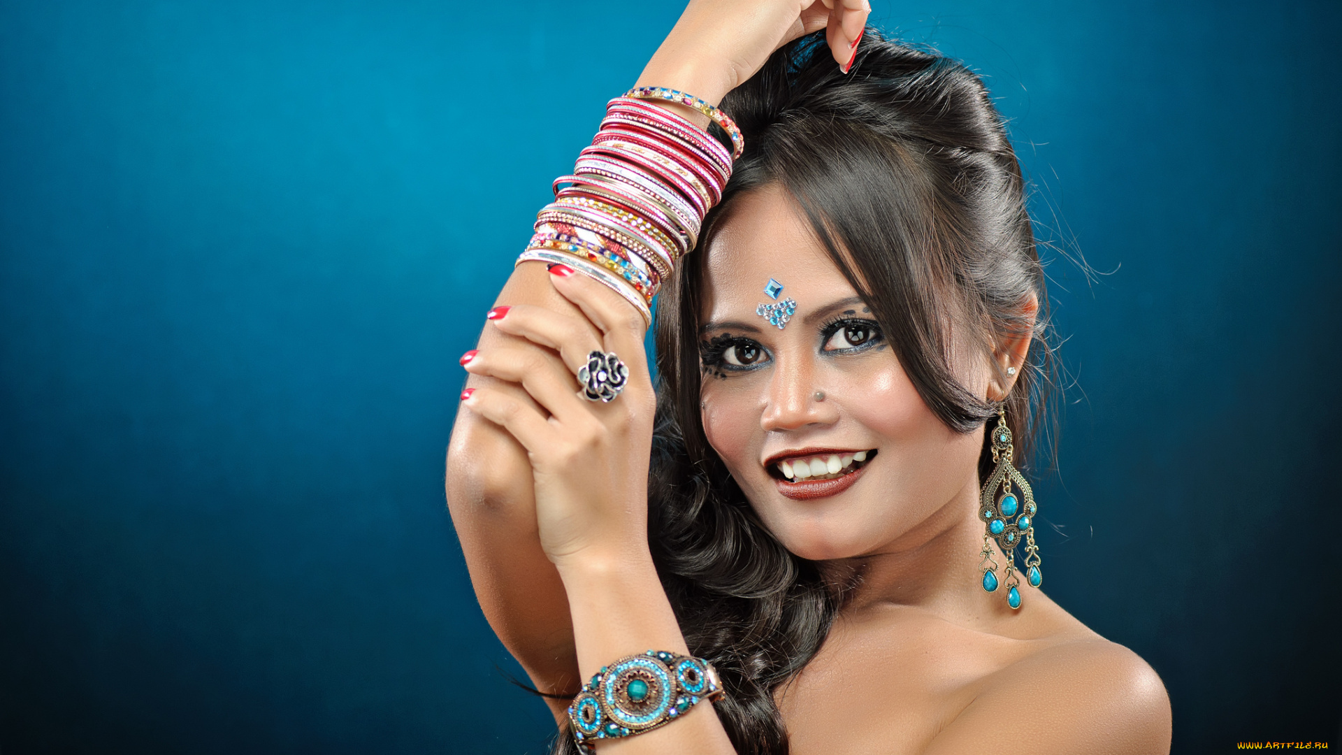 девушки, -unsort, , лица, , портреты, лицо, макияж, украшения, улыбка, жест