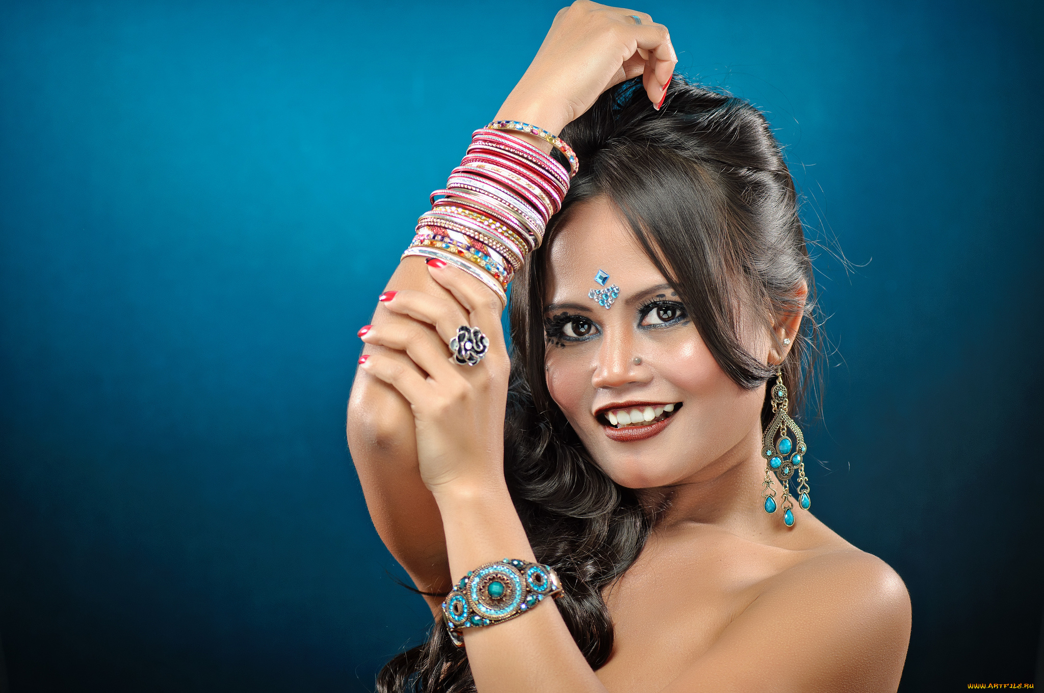 девушки, -unsort, , лица, , портреты, лицо, макияж, украшения, улыбка, жест