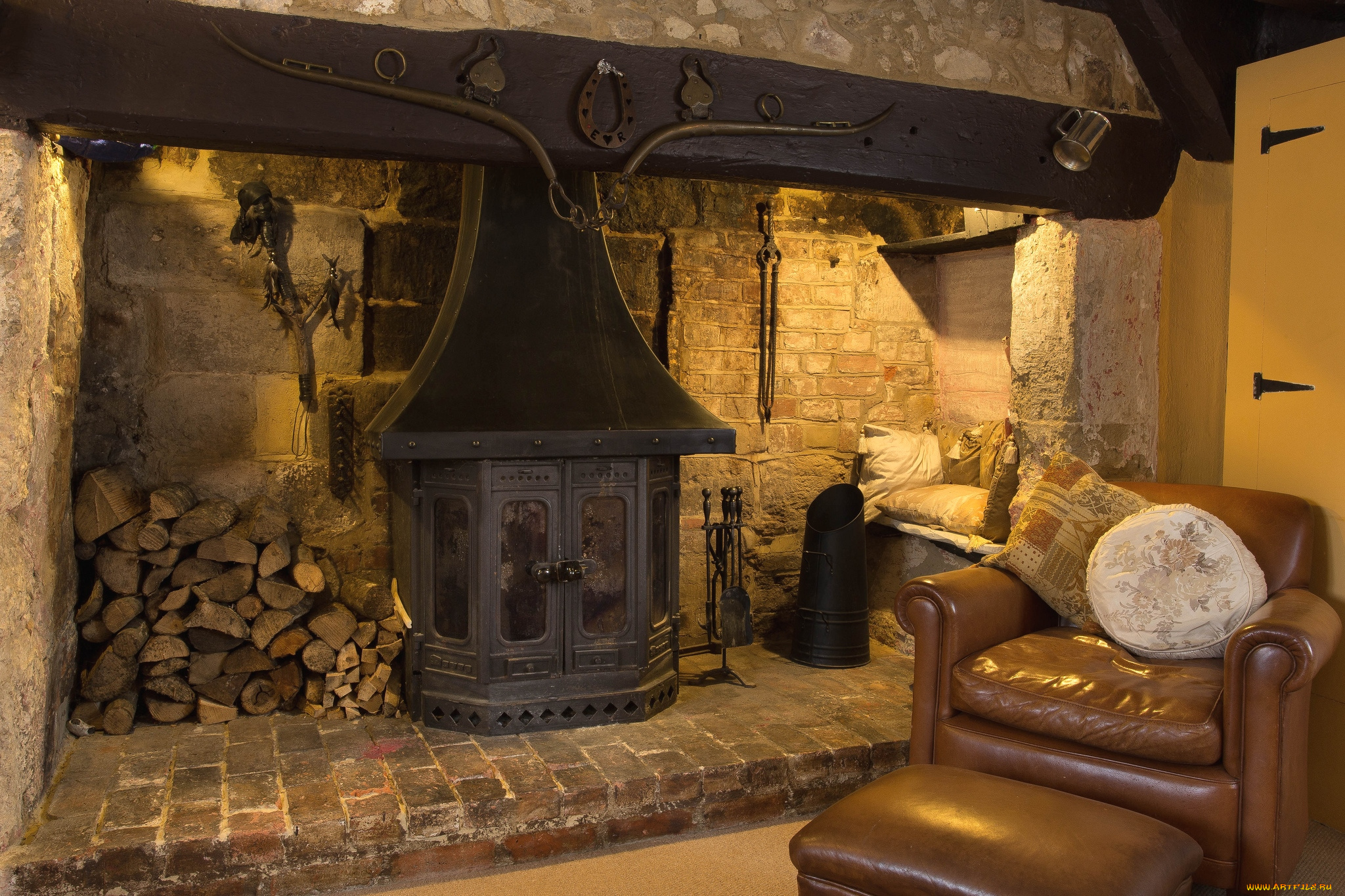 интерьер, камины, печка, кресло