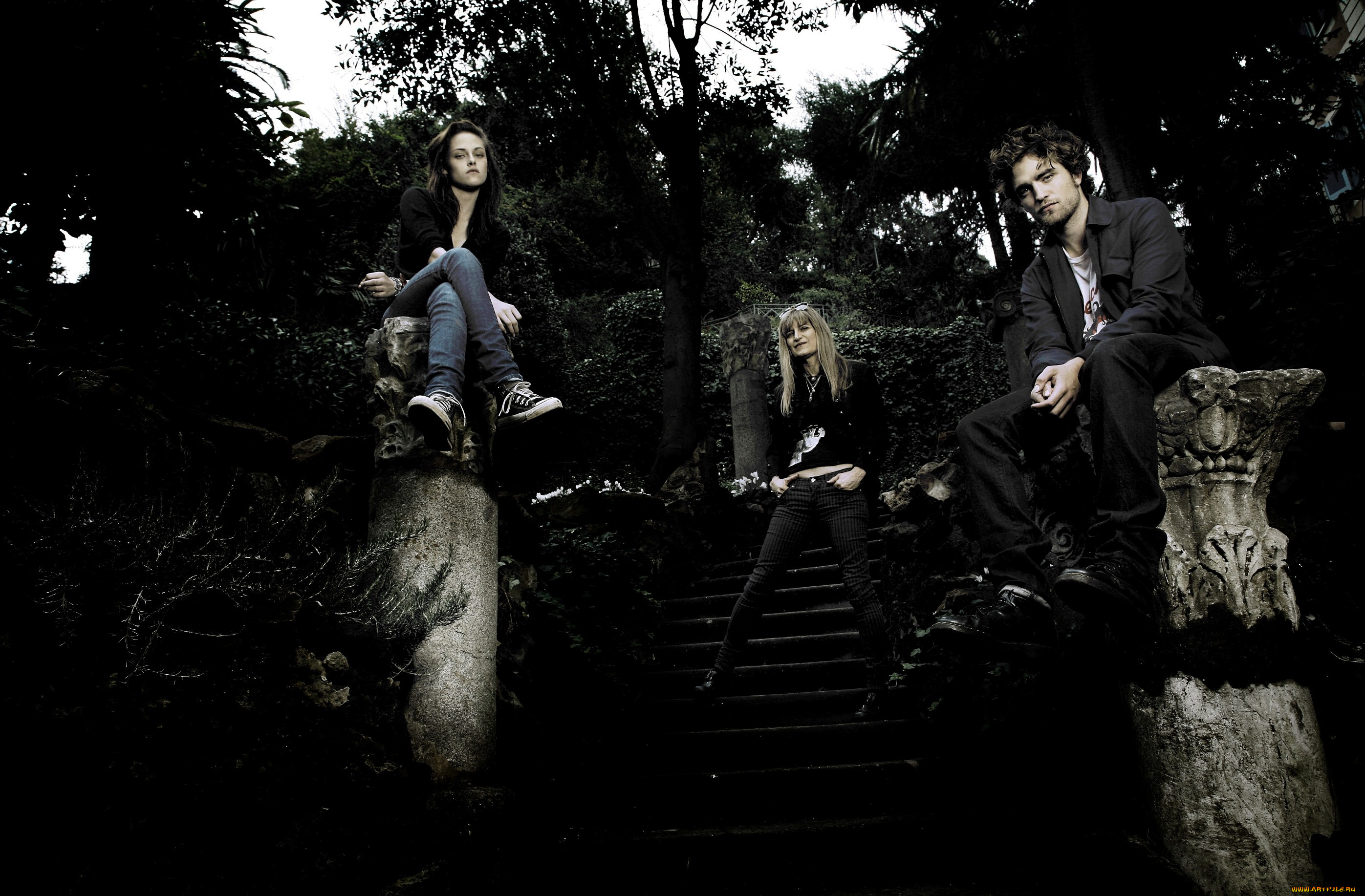 разное, знаменитости, сага, robert, pattinson, kristen, stewart, лестница, парк, вампиры, актеры