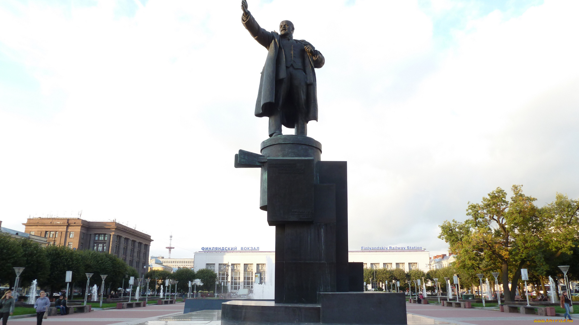 памятник, в, , ленину, у, финляндского, вокзала, города, санкт-петербург, , петергоф, , россия, памятник