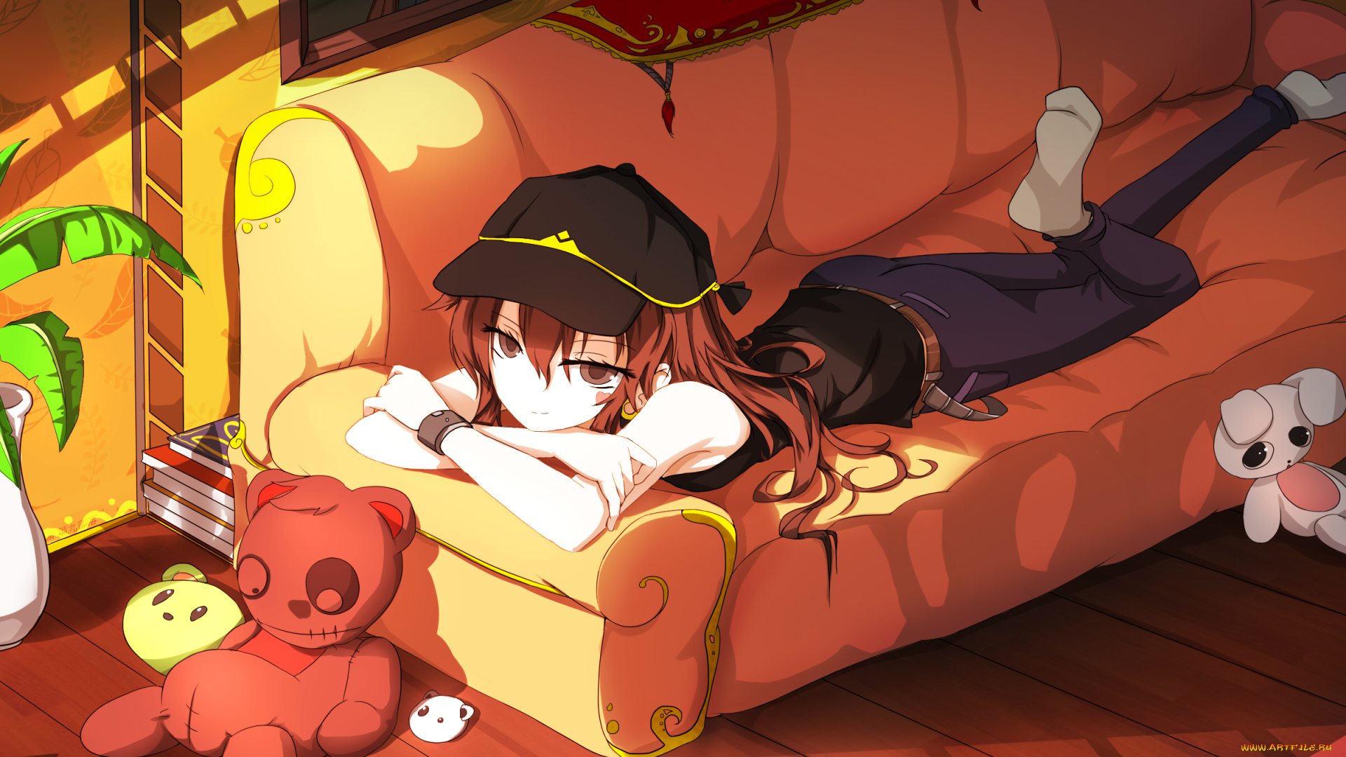 аниме, unknown, , другое, bai, yemeng, девушка, диван, комната, книги, игрушки, растение, ваза, картина, кепка, ремень, браслет