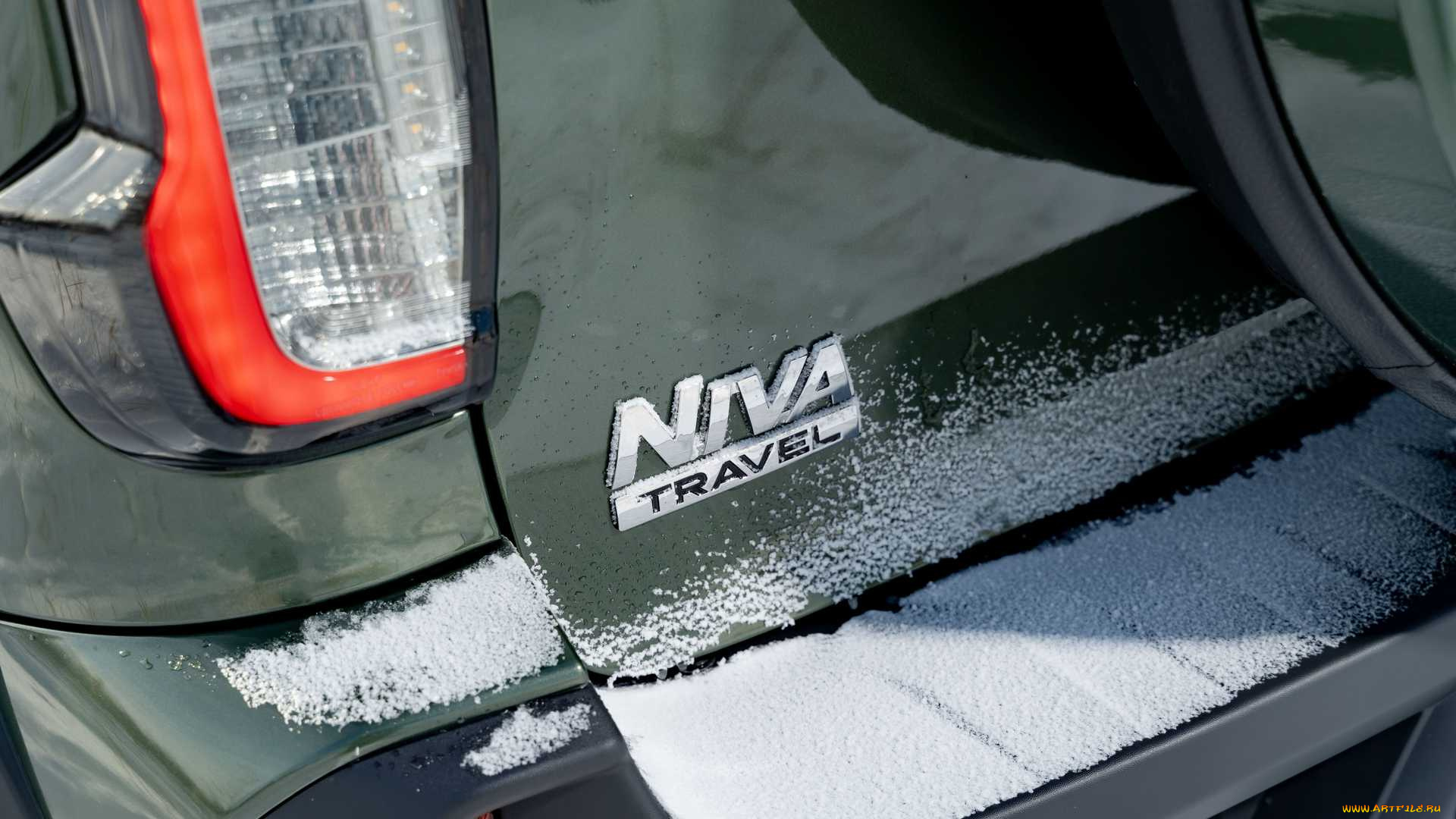 lada, niva, travel, автомобили, фрагменты, автомобиля, шильдик, lada, niva, travel, ru, motor1, com, логотип