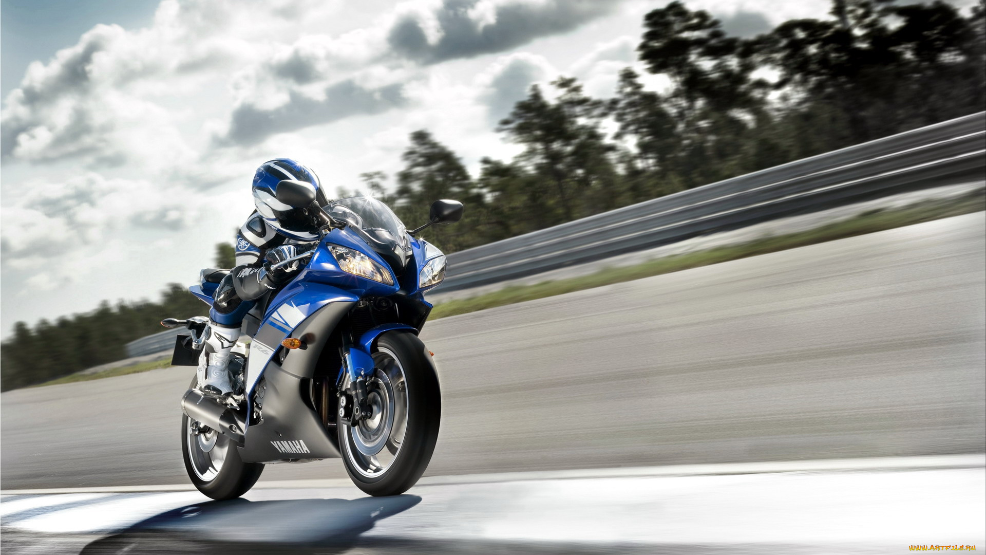 мотоциклы, yamaha, мотоциклист, дорога, трасса, шоссе, скорость, облака