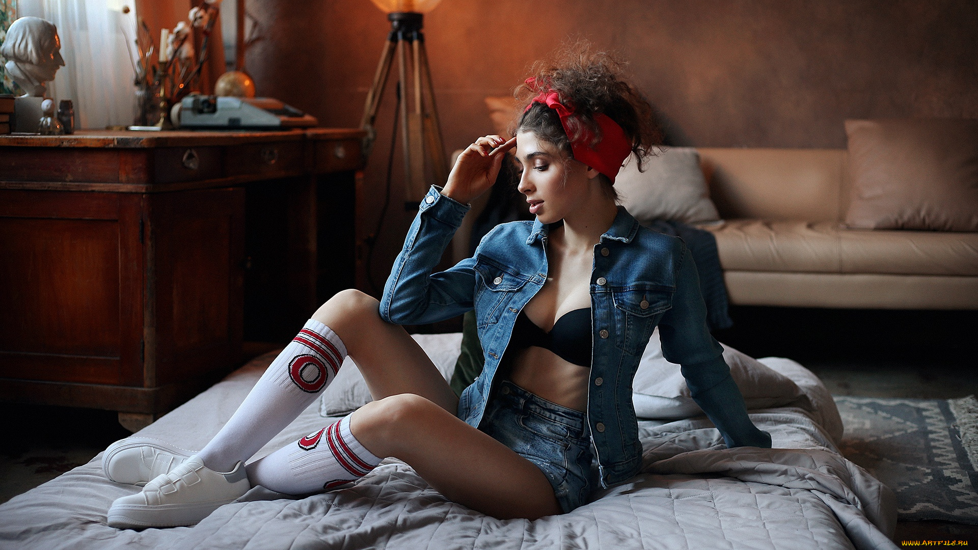 девушка, -, girl, девушки, -, брюнетки, , шатенки, девушка, женщина, брюнетка, темноволосая, сексуальная, модель, звезда, позирует, разная, обувь, верхняя, стильная, одежда, нижнее, эротическое, бельё, трусы, лифчик, колготки, чулки, аксессуары, макияж, и, множество, элементов, на, фотографии