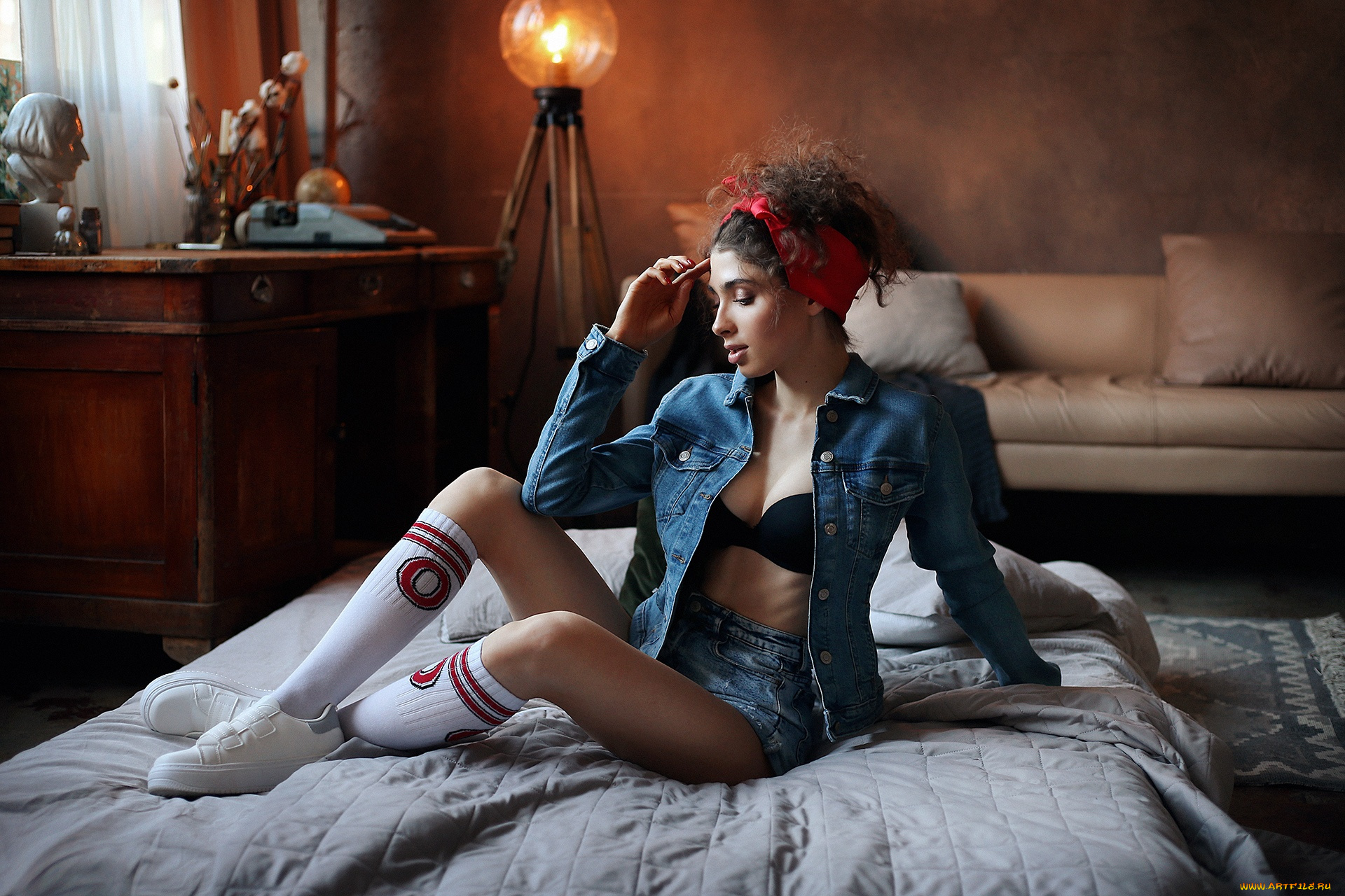 девушка, -, girl, девушки, -, брюнетки, , шатенки, девушка, женщина, брюнетка, темноволосая, сексуальная, модель, звезда, позирует, разная, обувь, верхняя, стильная, одежда, нижнее, эротическое, бельё, трусы, лифчик, колготки, чулки, аксессуары, макияж, и, множество, элементов, на, фотографии