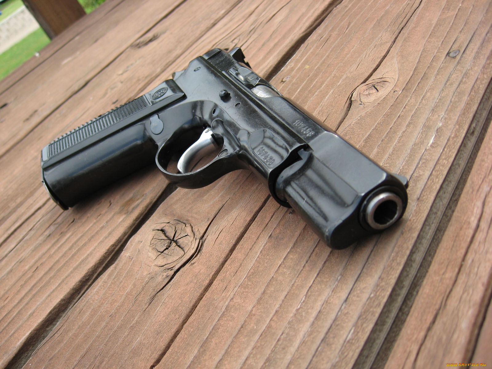 оружие, пистолеты