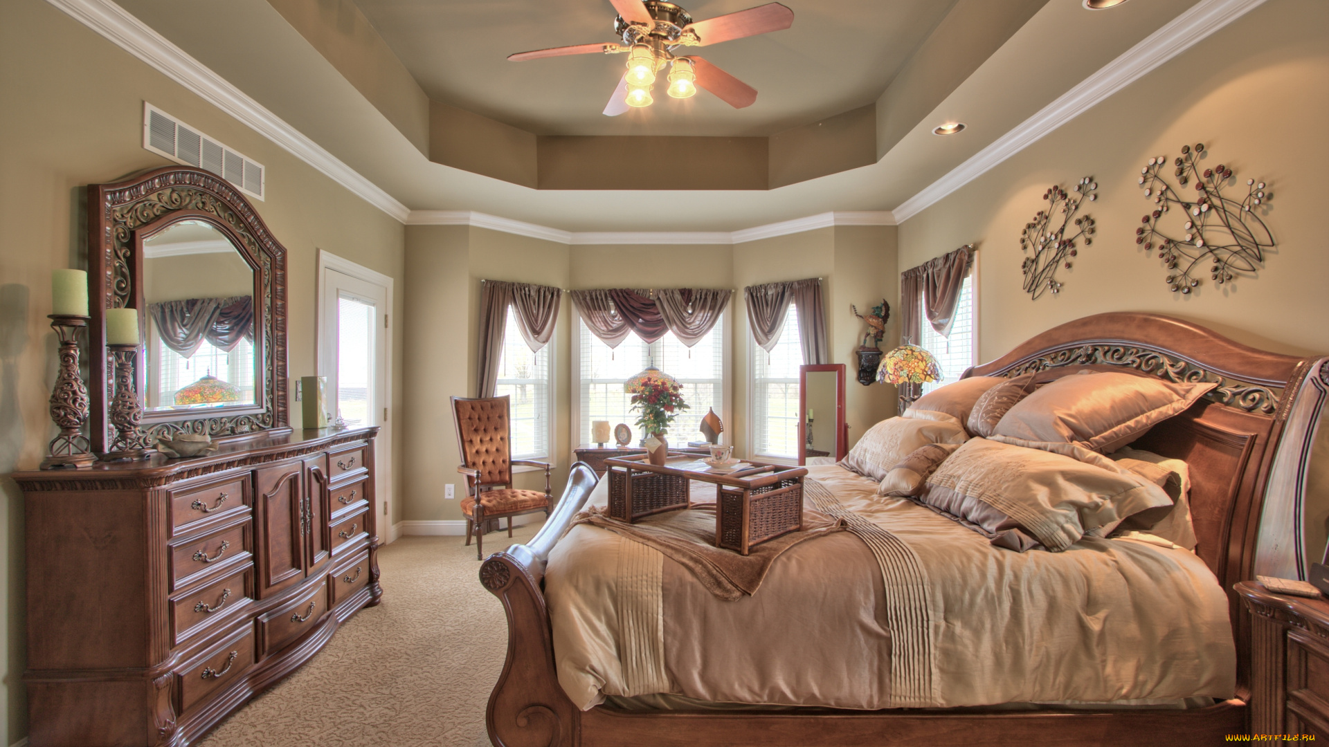 интерьер, спальня, подушки, комод, кровать