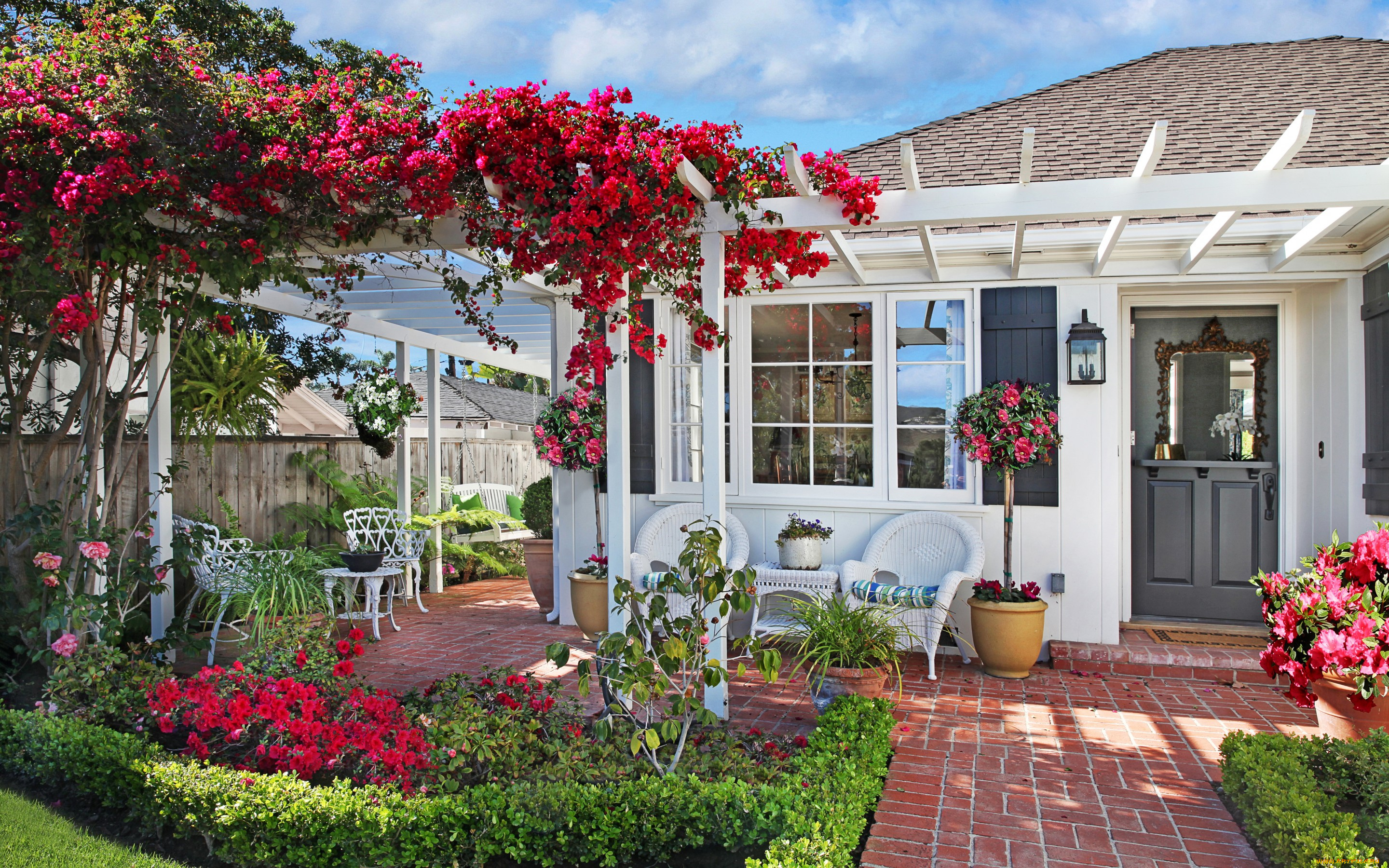 города, -, здания, , дома, качели, стулья, бугенвиллия, цветы, сад, дом, газон, трава