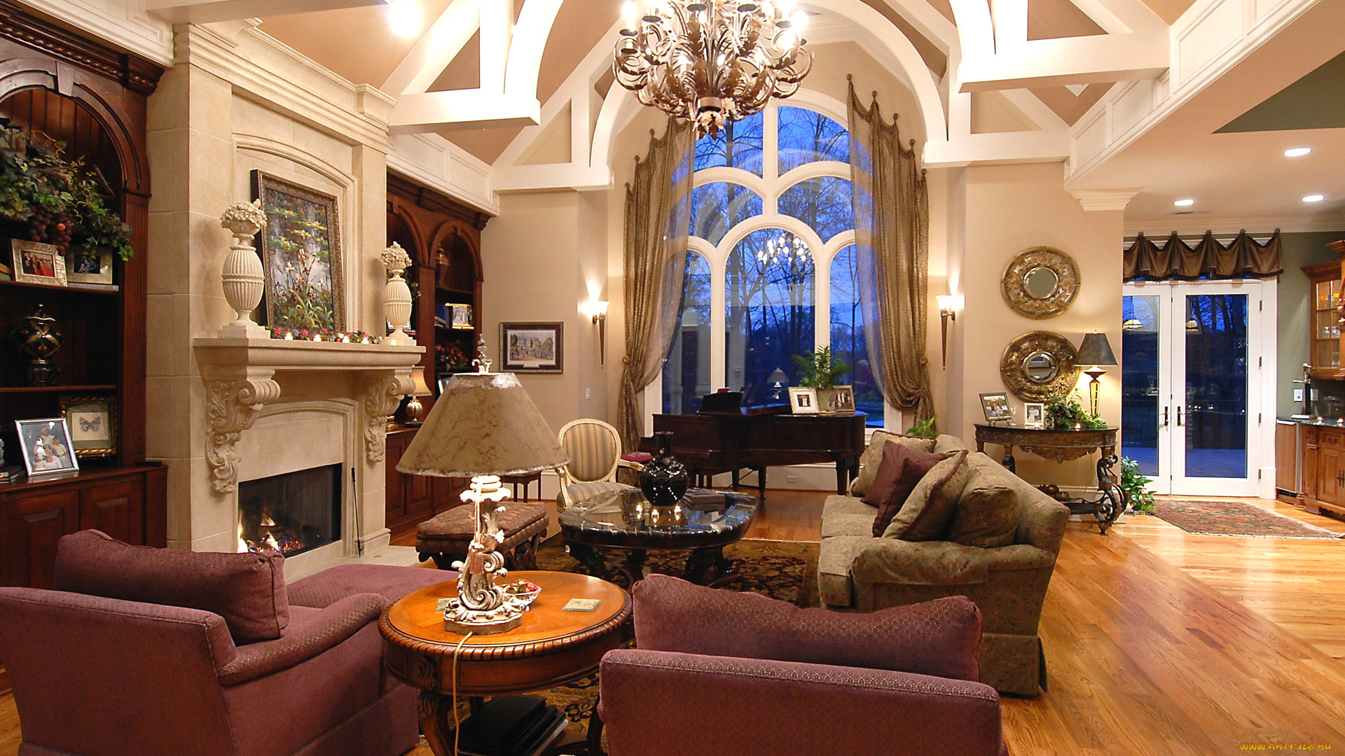 интерьер, гостиная, камин, люстра, настольная, лампа, рояль