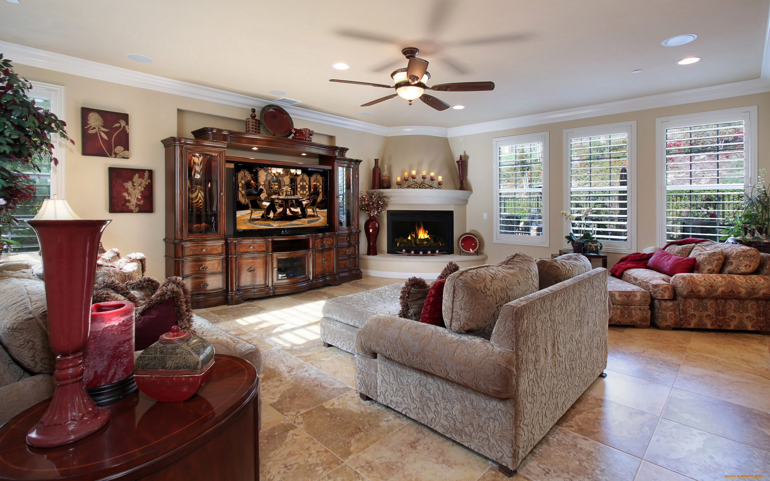 интерьер, гостиная, камин, свечи, телевизор, мягкий, уголок