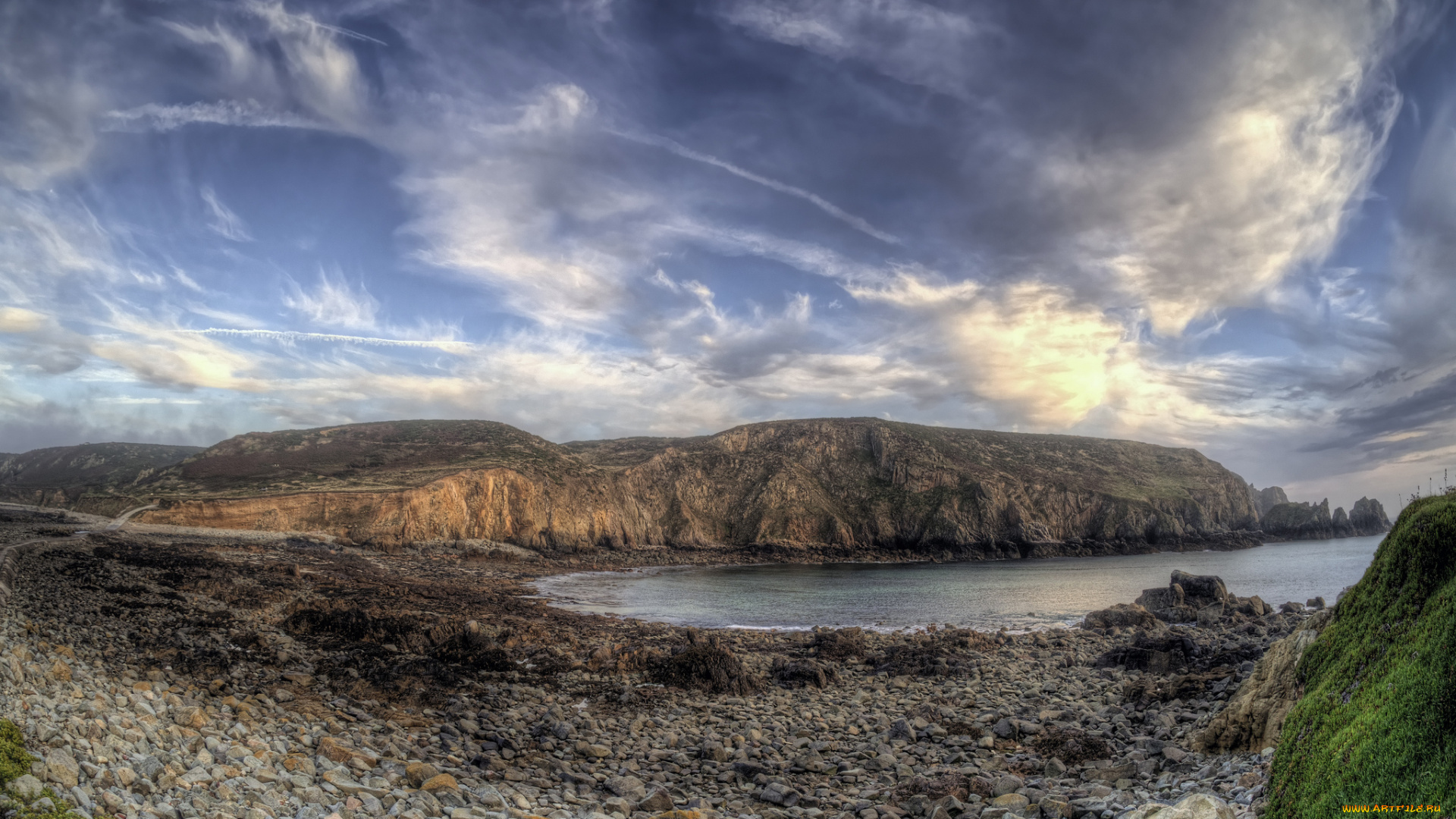 природа, побережье, облака, залив, океан, галька, пляж