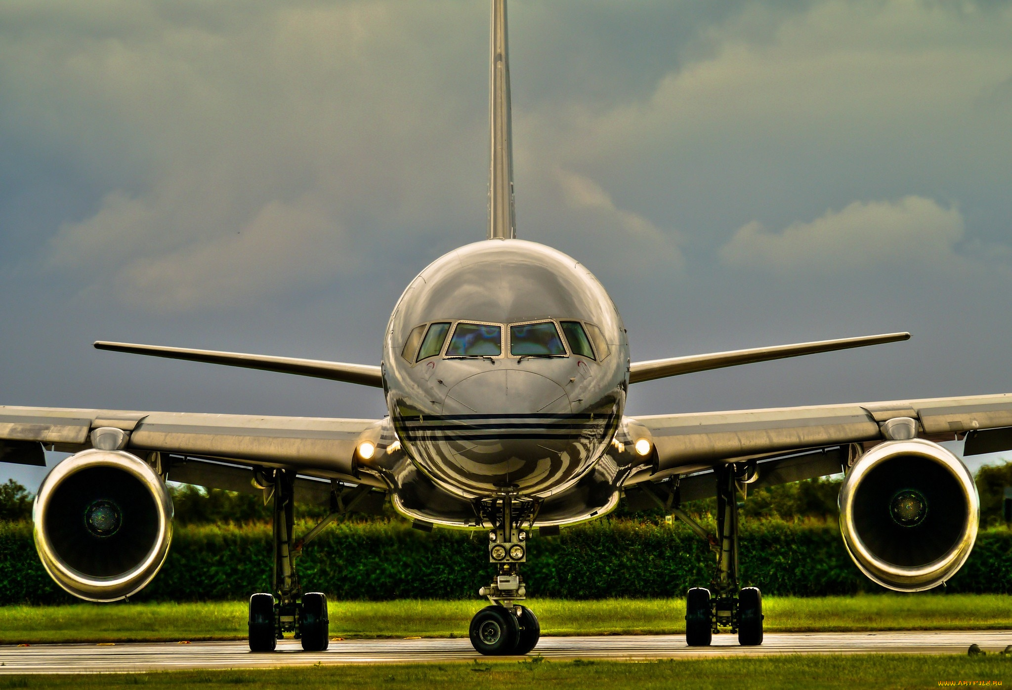 авиация, военно-транспортные, самолёты, самолет, небо, тучи, кусты, аэродром