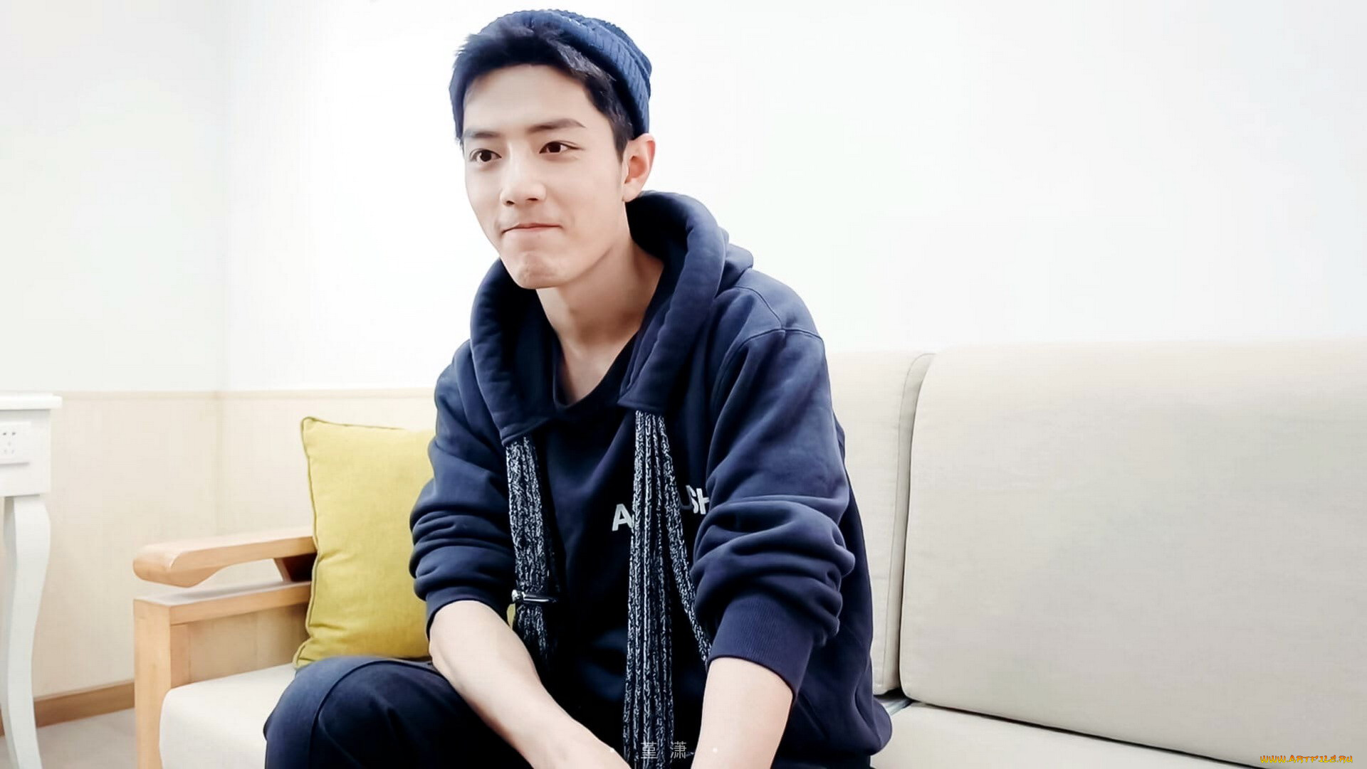 мужчины, xiao, zhan, актер, шапка, толстовка, шарф, диван