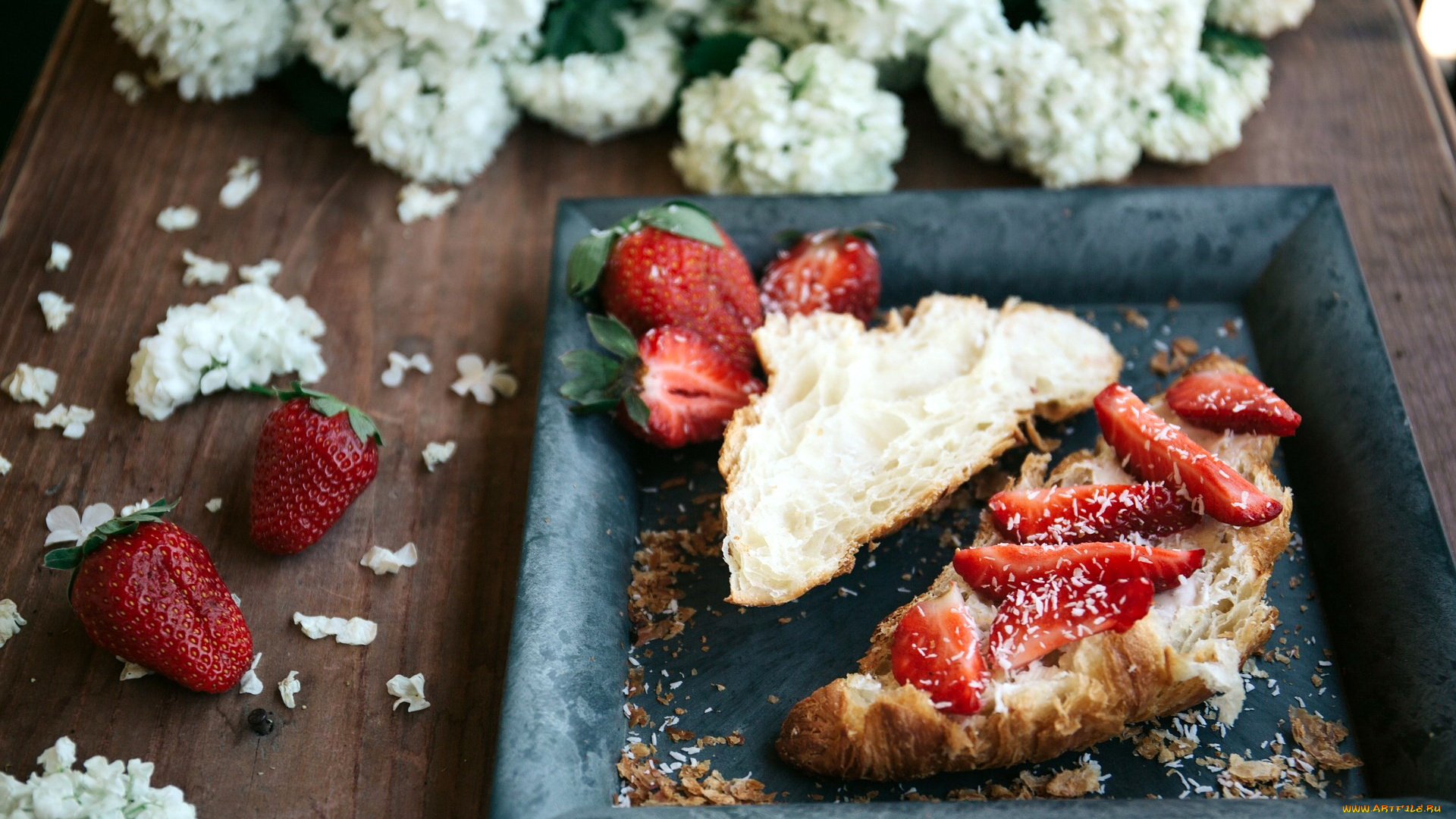 еда, бутерброды, , гамбургеры, , канапе, круассан, клубника