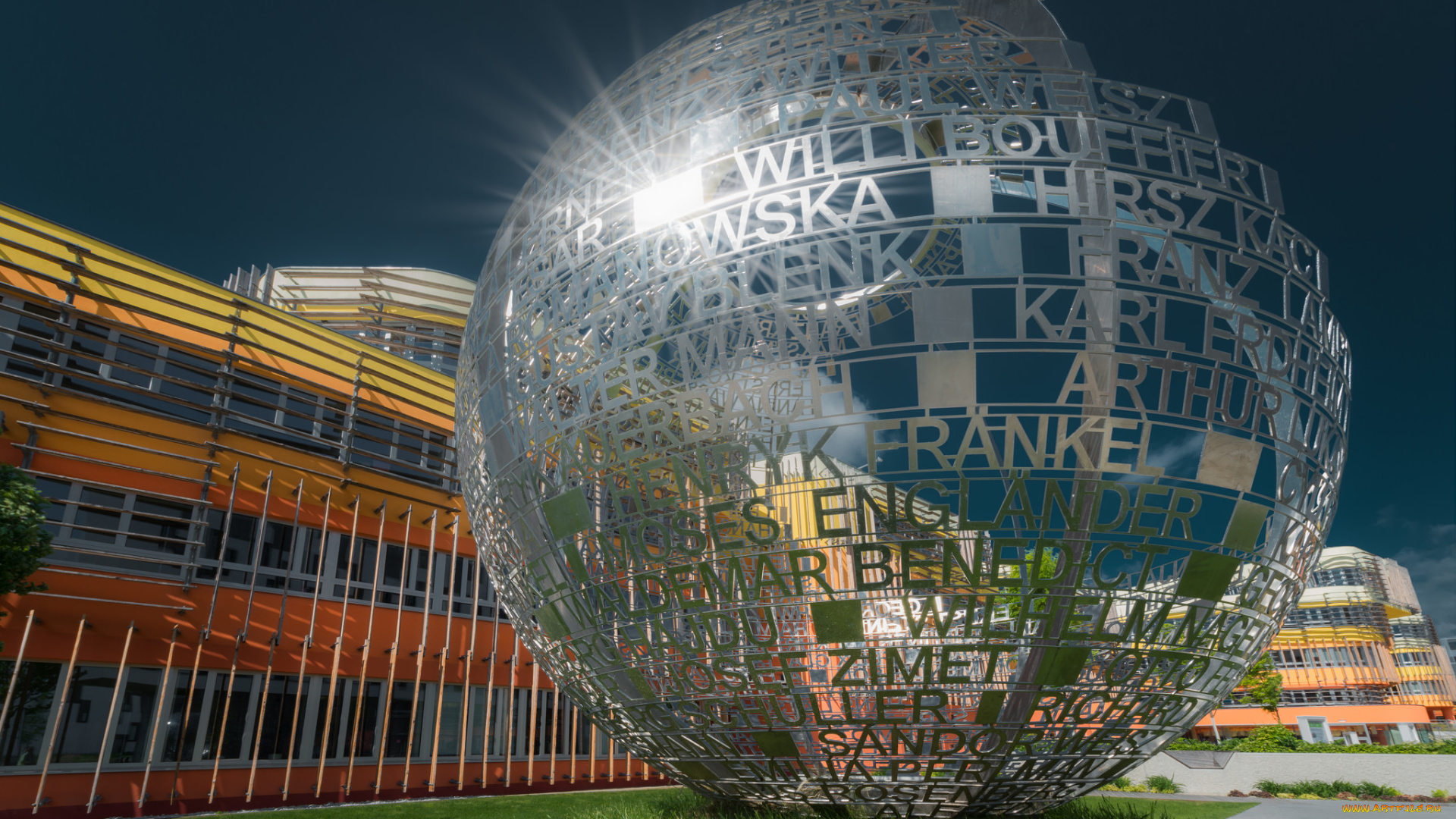 города, -, памятники, , скульптуры, , арт-объекты, отражение, сияние, город, сооружение, шар, блик