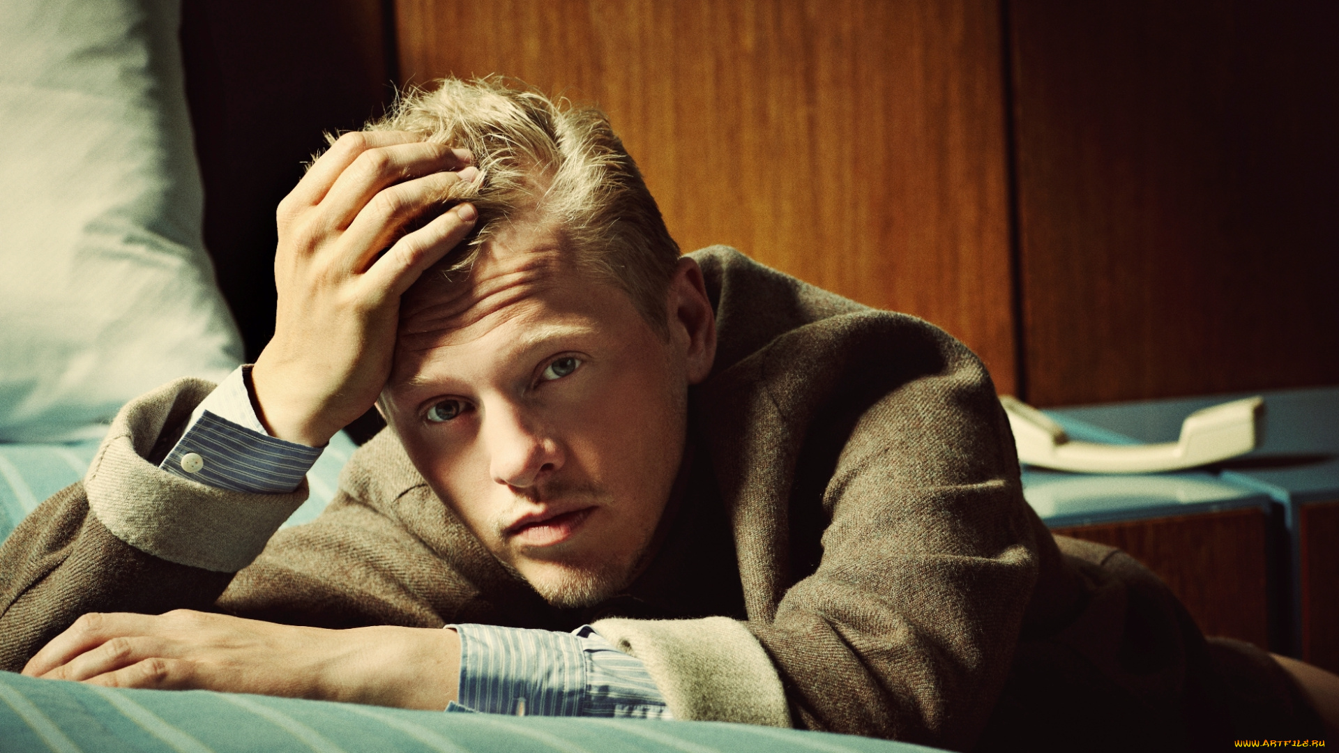 ture, lyndhardt, мужчины, ture, lyndhardt, пальто, кровать, актер, блондин