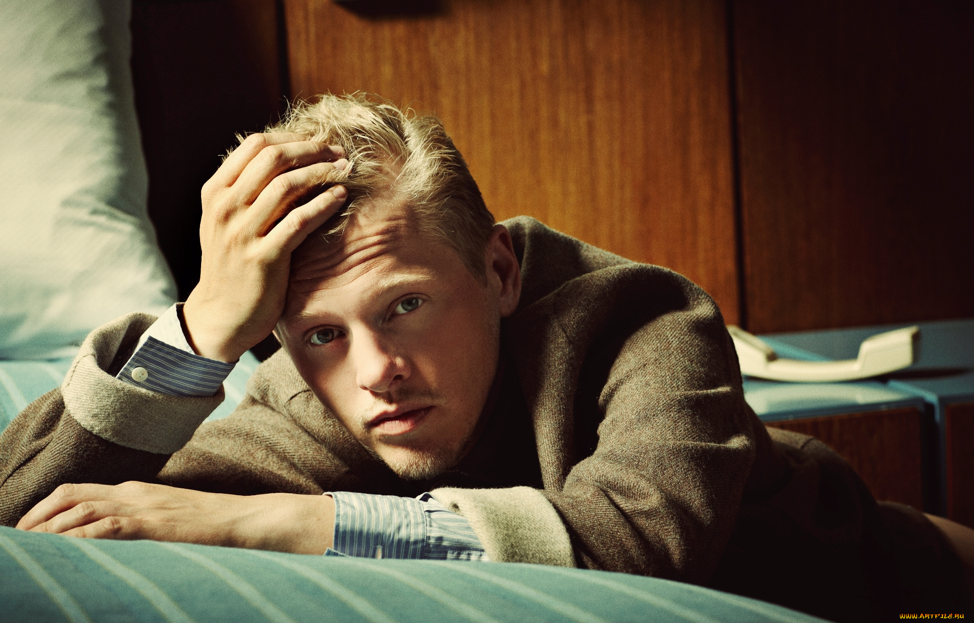 ture, lyndhardt, мужчины, ture, lyndhardt, пальто, кровать, актер, блондин