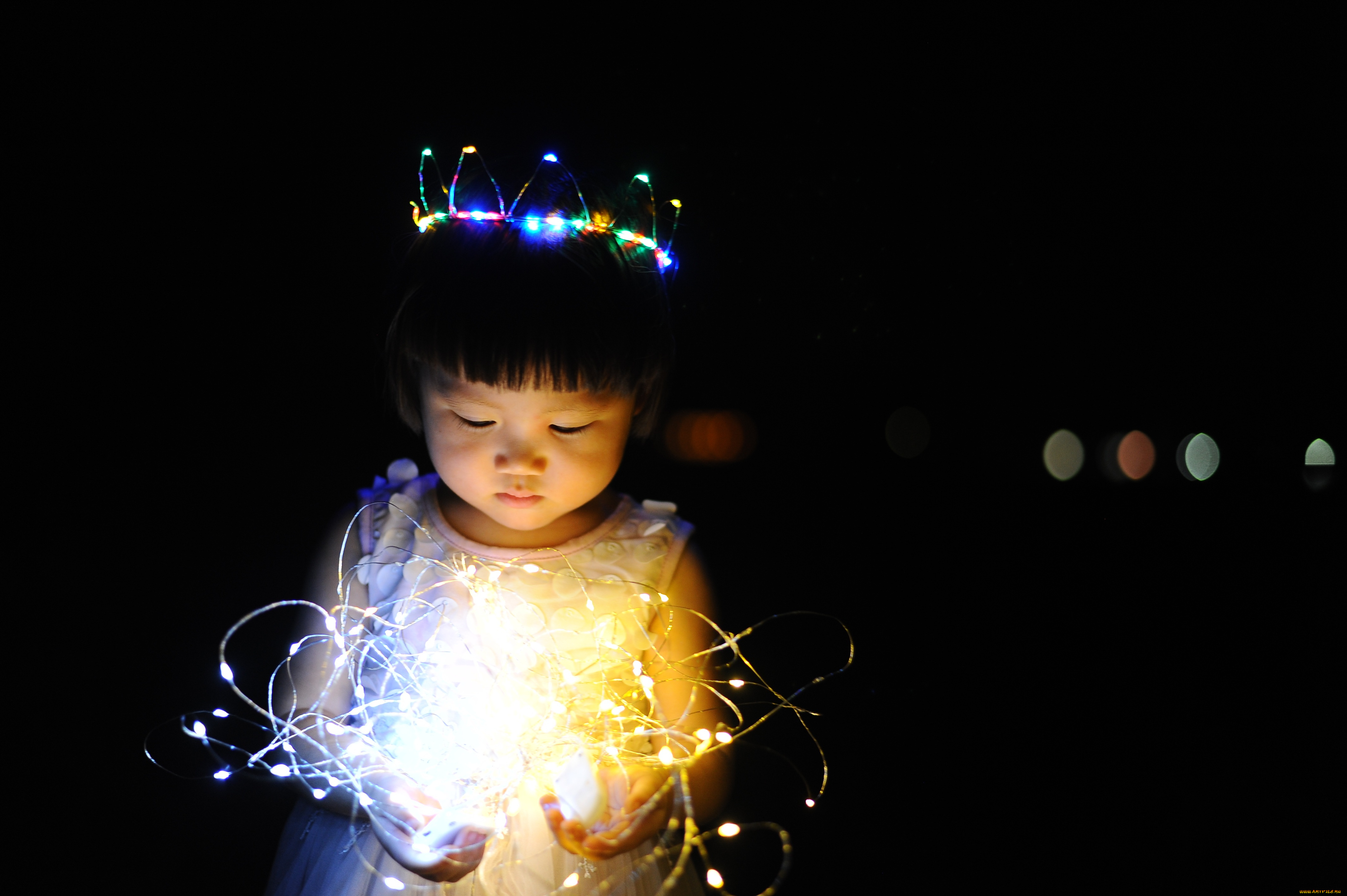 разное, люди, девочка, корона, огоньки