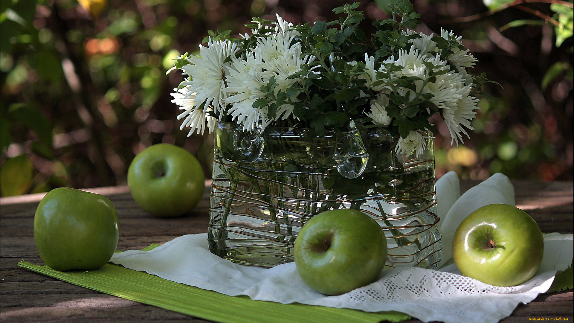 еда, Яблоки, хризантемы