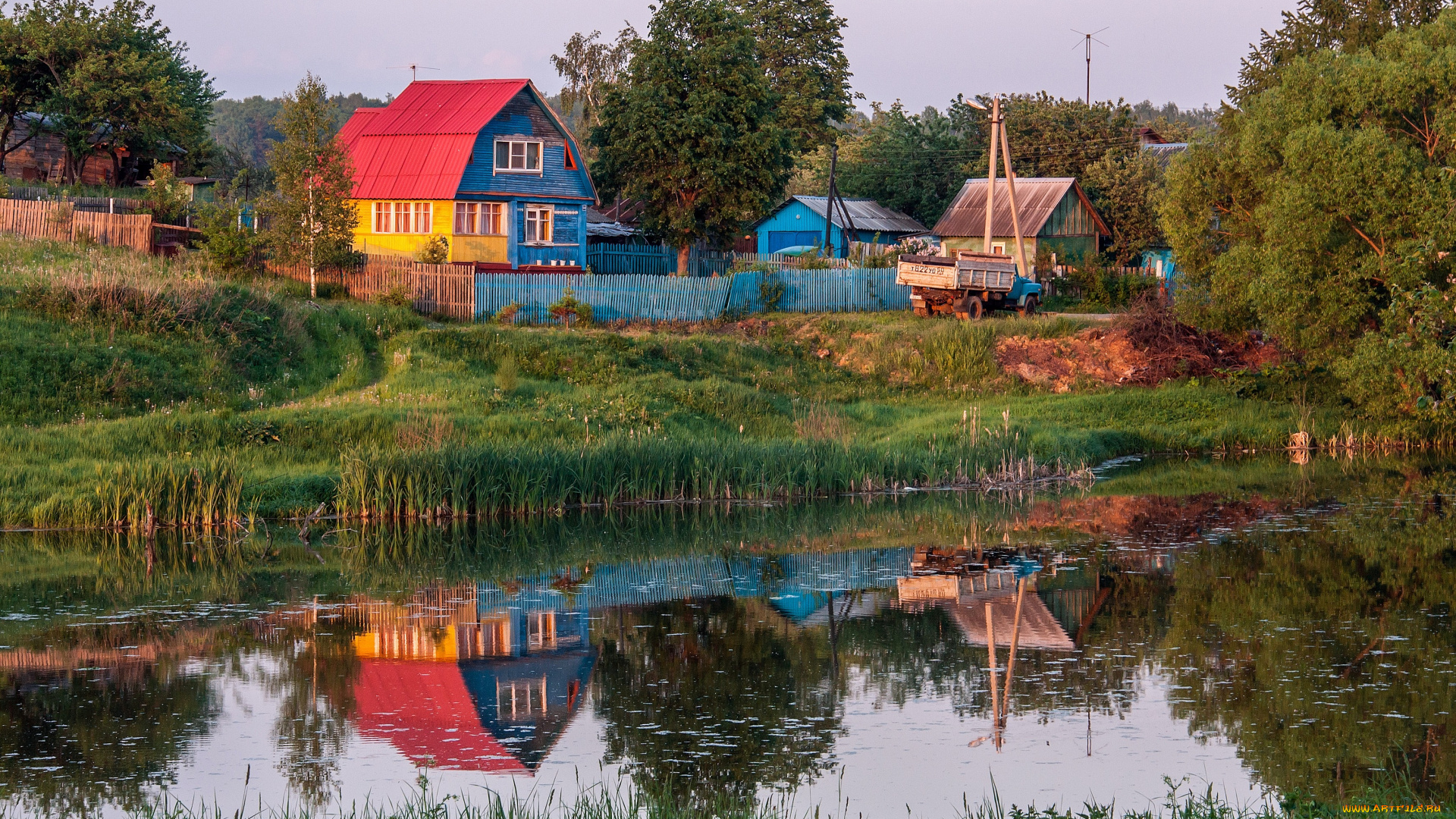 города, улицы, площади, набережные, деревенька