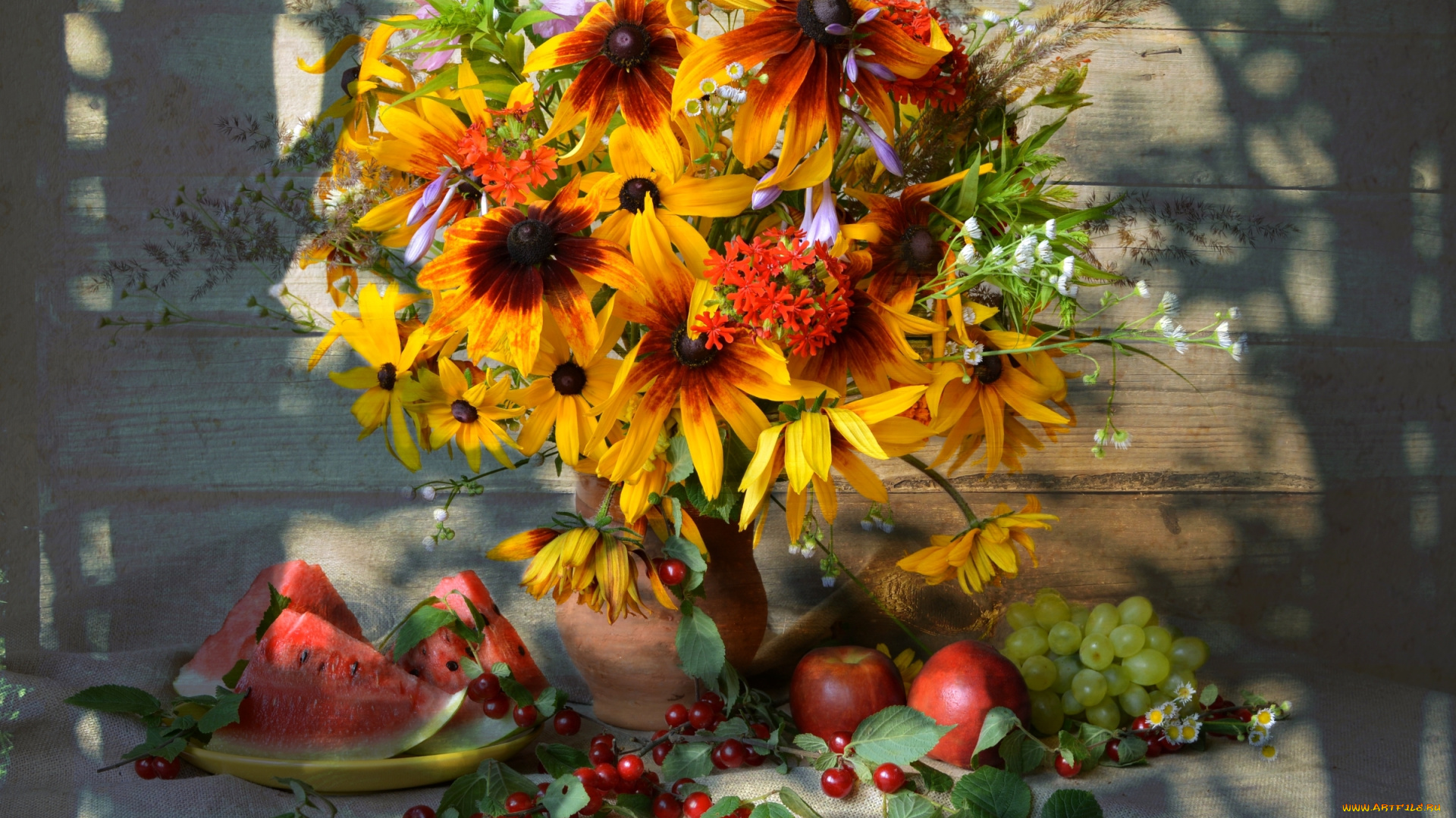 еда, фрукты, , ягоды, букет, натюрморт, вишня, виноград, дача, лето, тень, яблоко, арбуз, хоста, рудбекия