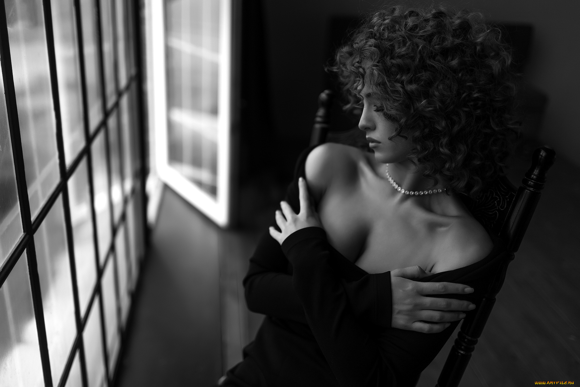 девушка, -, girl, девушки, -, черно-белые, девушка, женщина, брюнетка, темноволосая, сексуальная, модель, звезда, позирует, разная, обувь, верхняя, стильная, одежда, нижнее, эротическое, бельё, трусы, лифчик, колготки, чулки, аксессуары, макияж, и, множество, элементов, на, фотографии