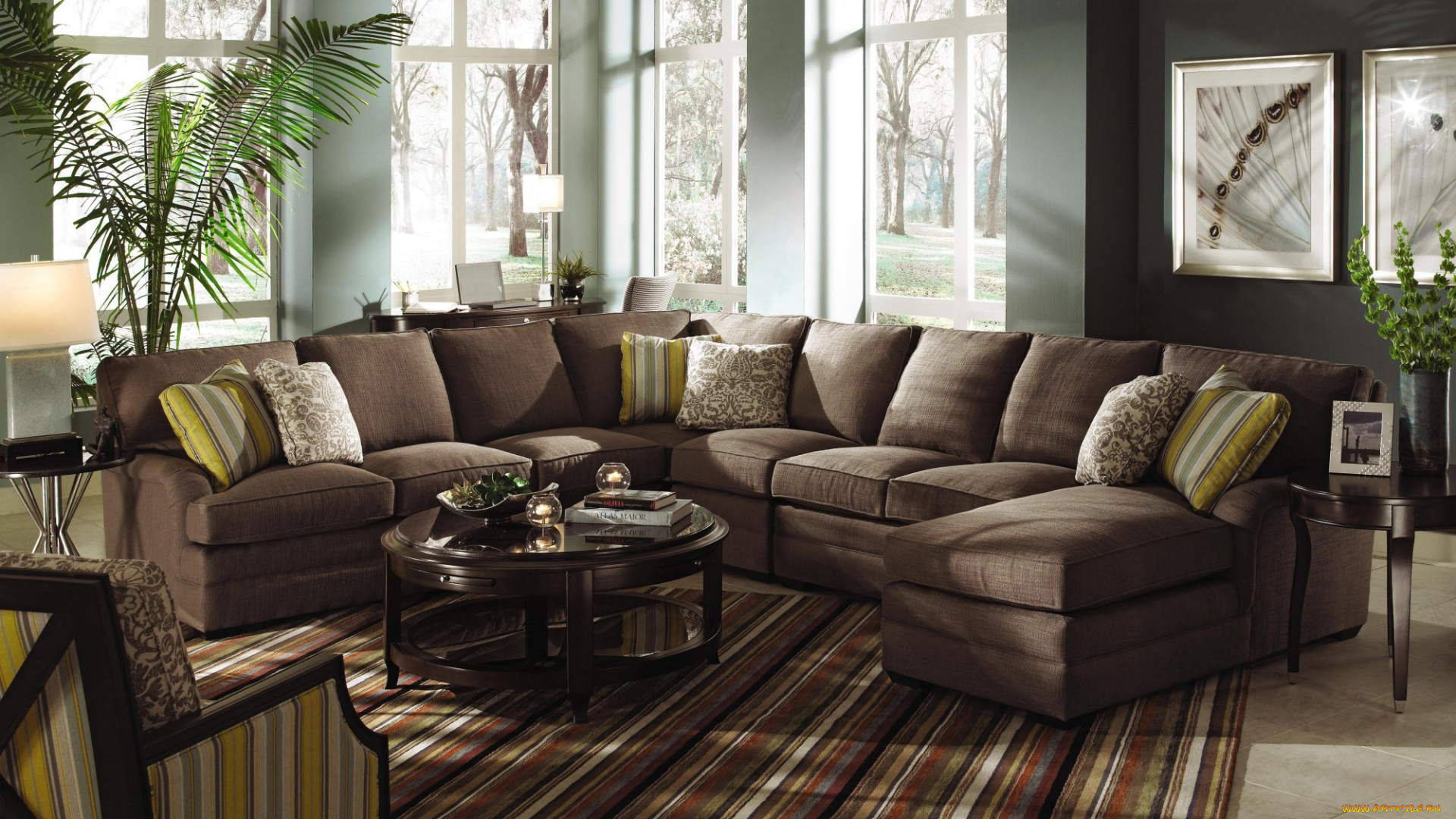 интерьер, гостиная, столик, растение, подушки, диван